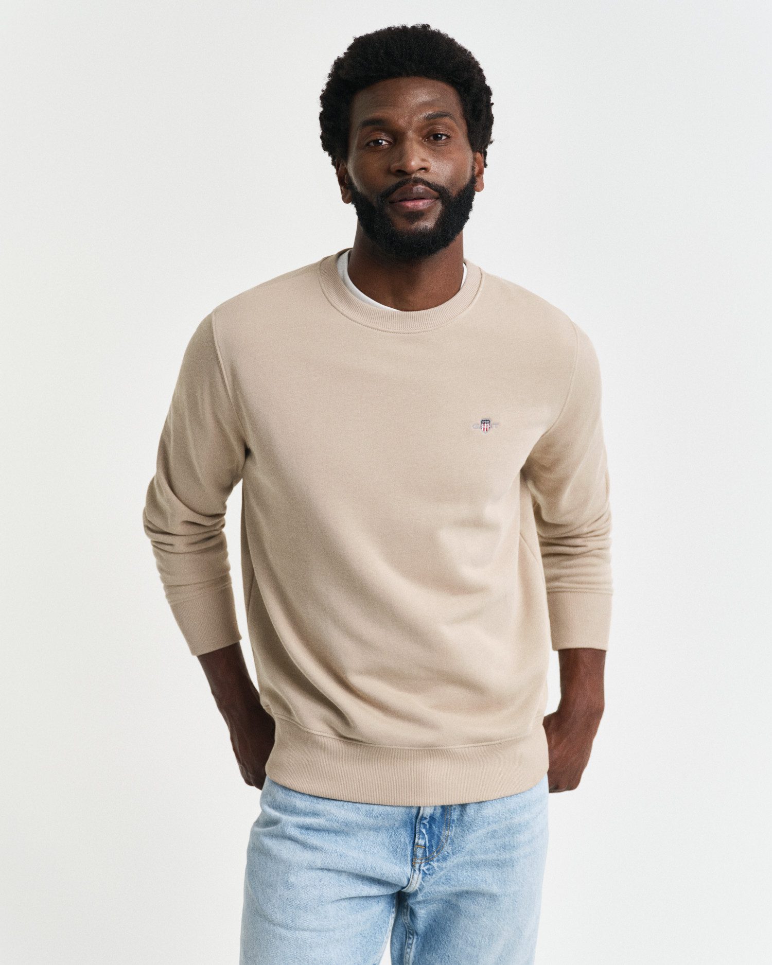 Gant Sweatshirt REG SHIELD C-NECK SWEAT met logoborduursel op borsthoogte
