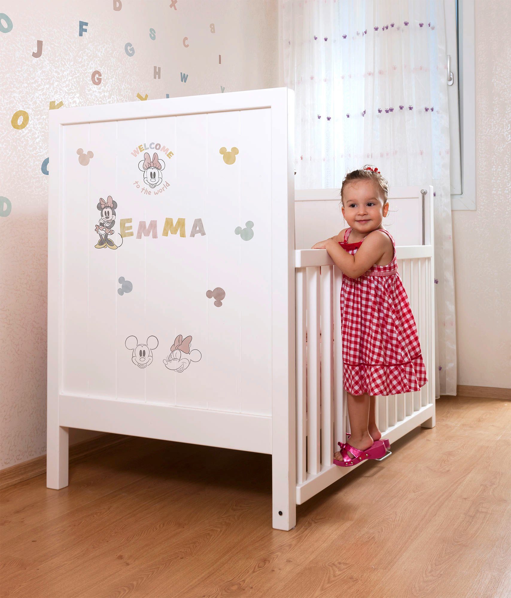 Komar Wandfolie Mickey Alphabet - afm. 50 x 70 cm zelfklevend, wandstickers, kinderkamer (56-delig)