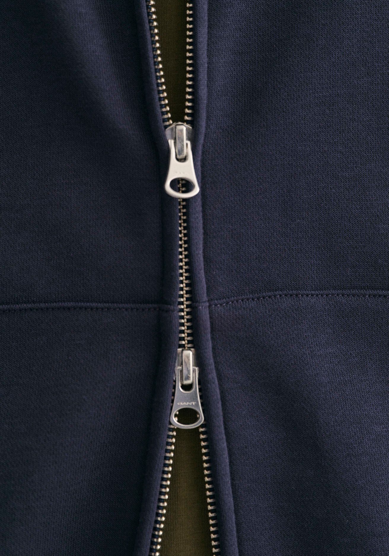 Gant Sweatvest REG SHIELD FULL ZIP SWEAT met logoborduursel op borsthoogte