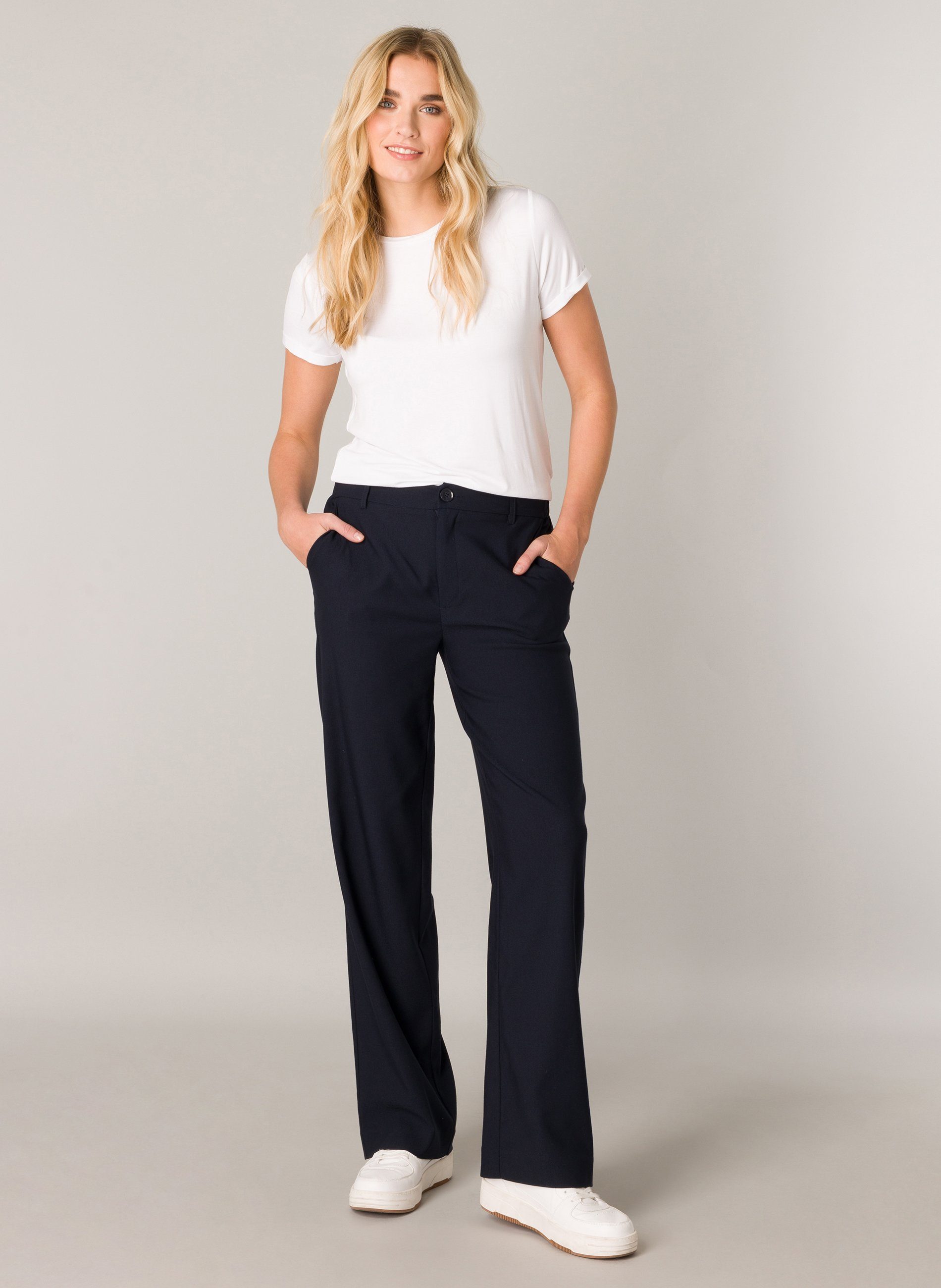 Base Level Stoffen broek met flare en elastaan