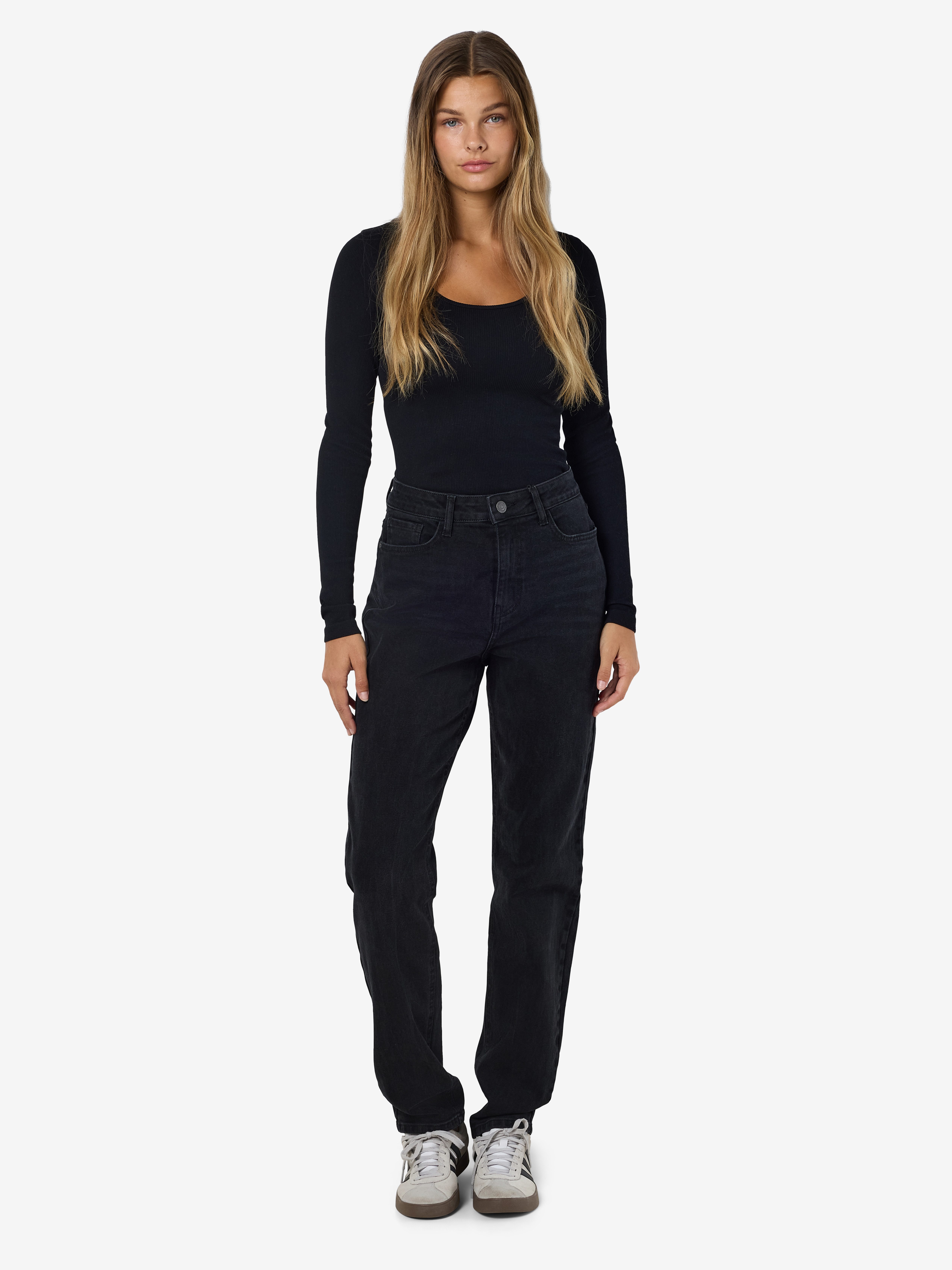 Noisy may High-waist jeans NMDAISY HW MOM FIT JEAN BLACK FWD NOOS