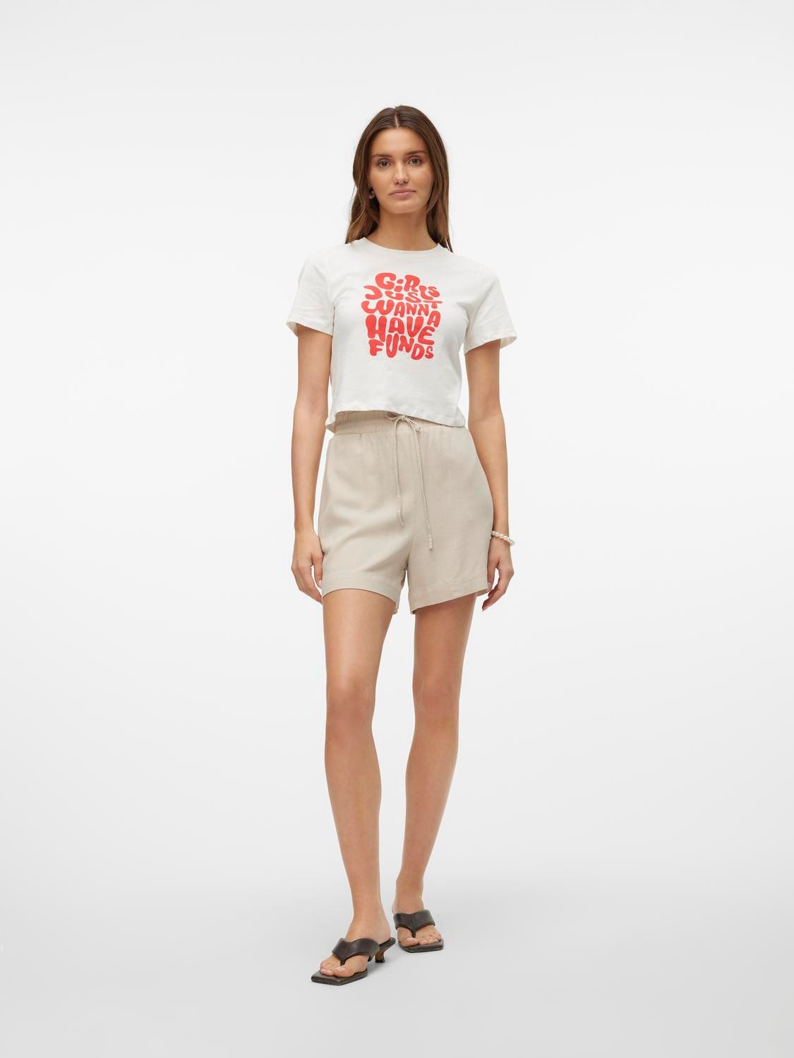 Vero Moda Short VMMYMILO HW PAPERBAG SHORTS WVN GA