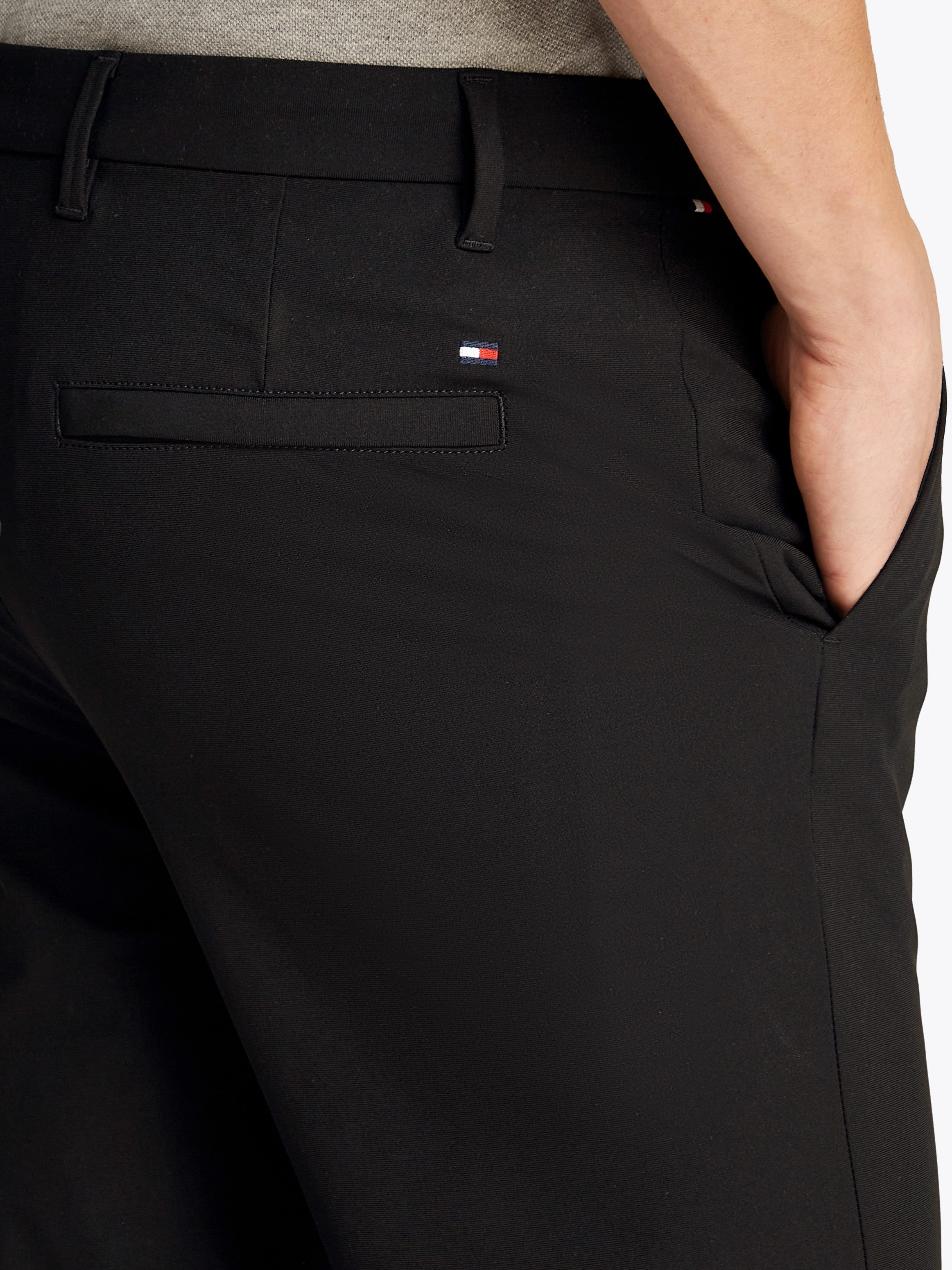 Tommy Hilfiger Chino DENTON KNIT TECH CHINO met vochtafvoerende anti-geur technologie
