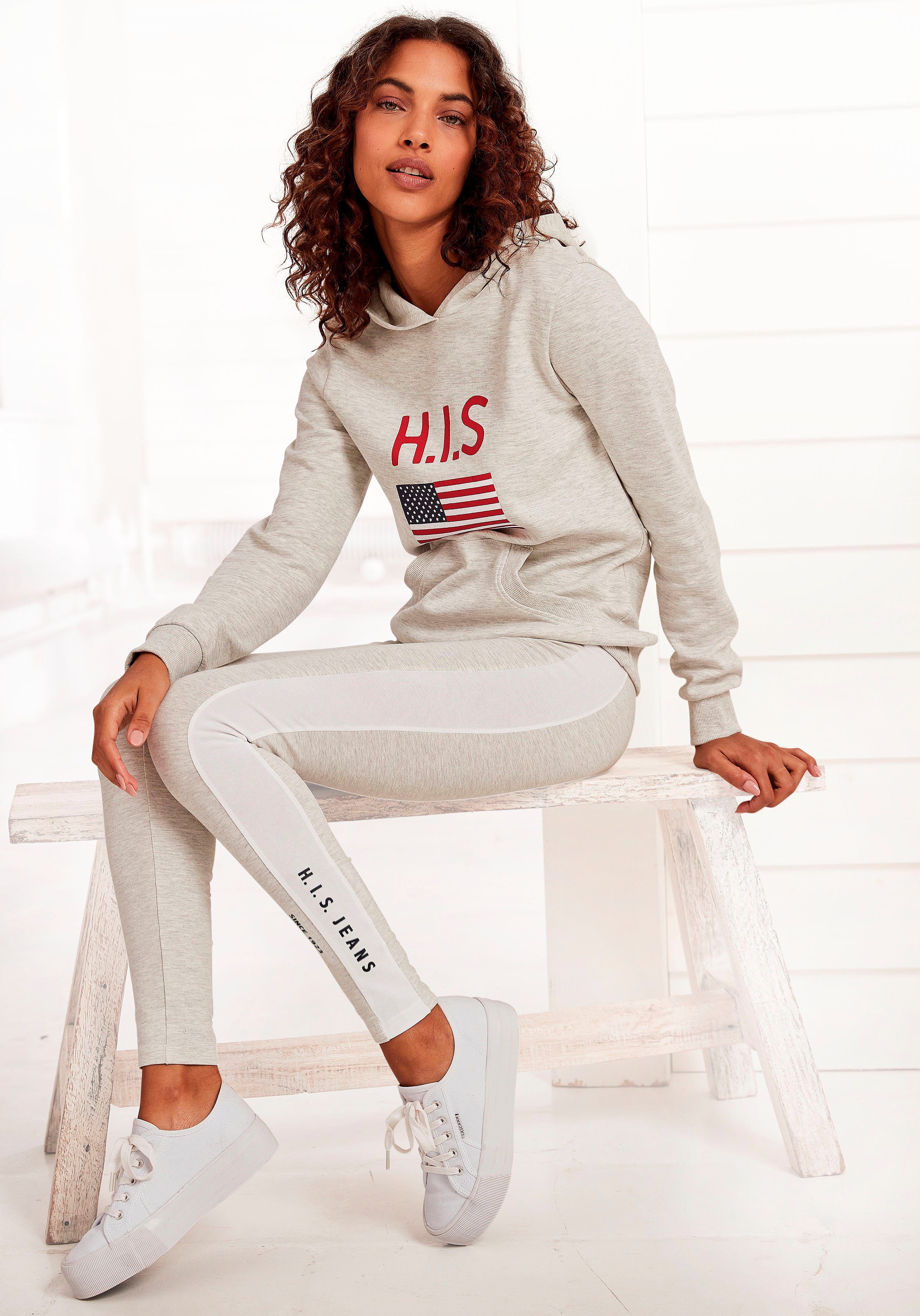 H.I.S Hoodie met logoprint en kangoeroezak, loungepak, hoodie