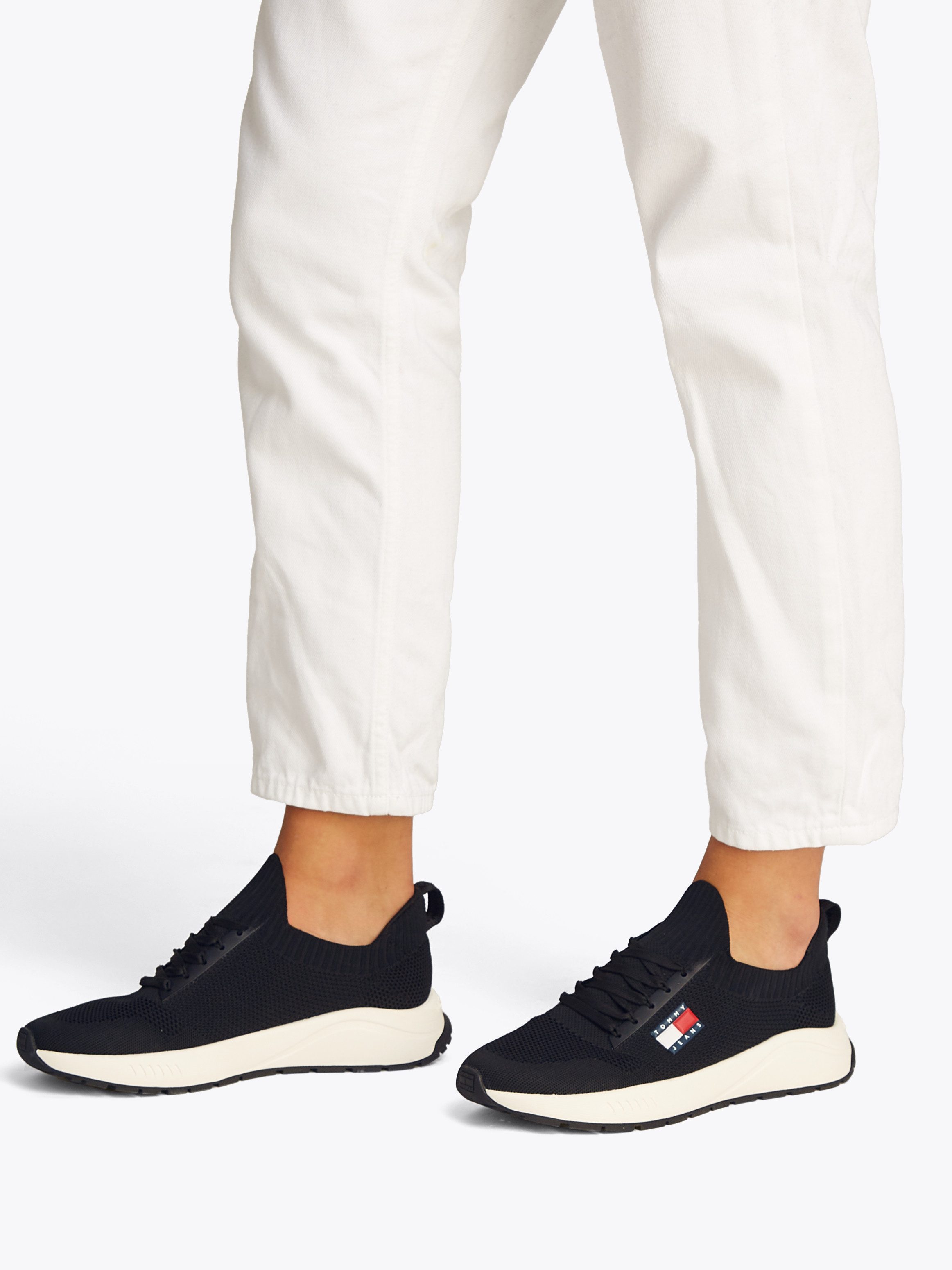 TOMMY JEANS Slip-on sneakers TJM RUNNER KNTITTED , vrijetijdsschoen, lage schoen, slipper met aangebrachte veters
