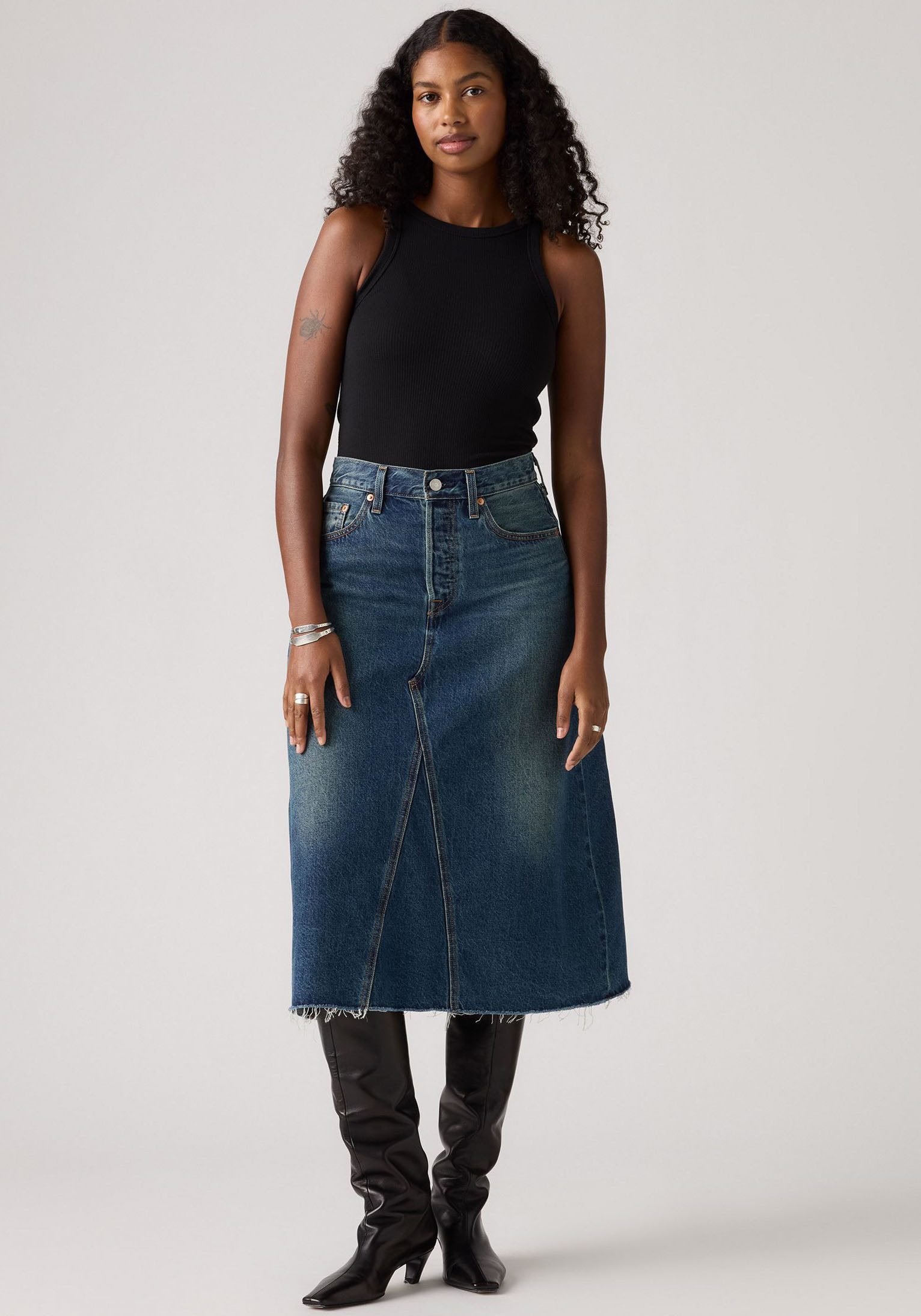 Levi's® Jeans rok HR A LINE DECON SKIRT in trendy midi-lengte met rafelige rand