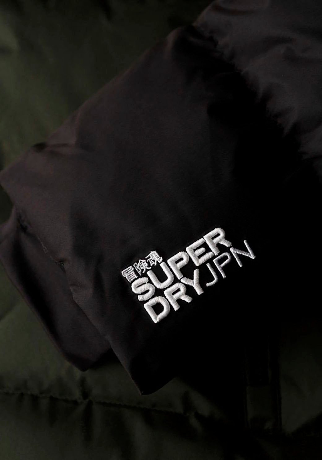 Superdry Gewatteerde jas HOOD COLOUR BLOCK SPORT PUFFER