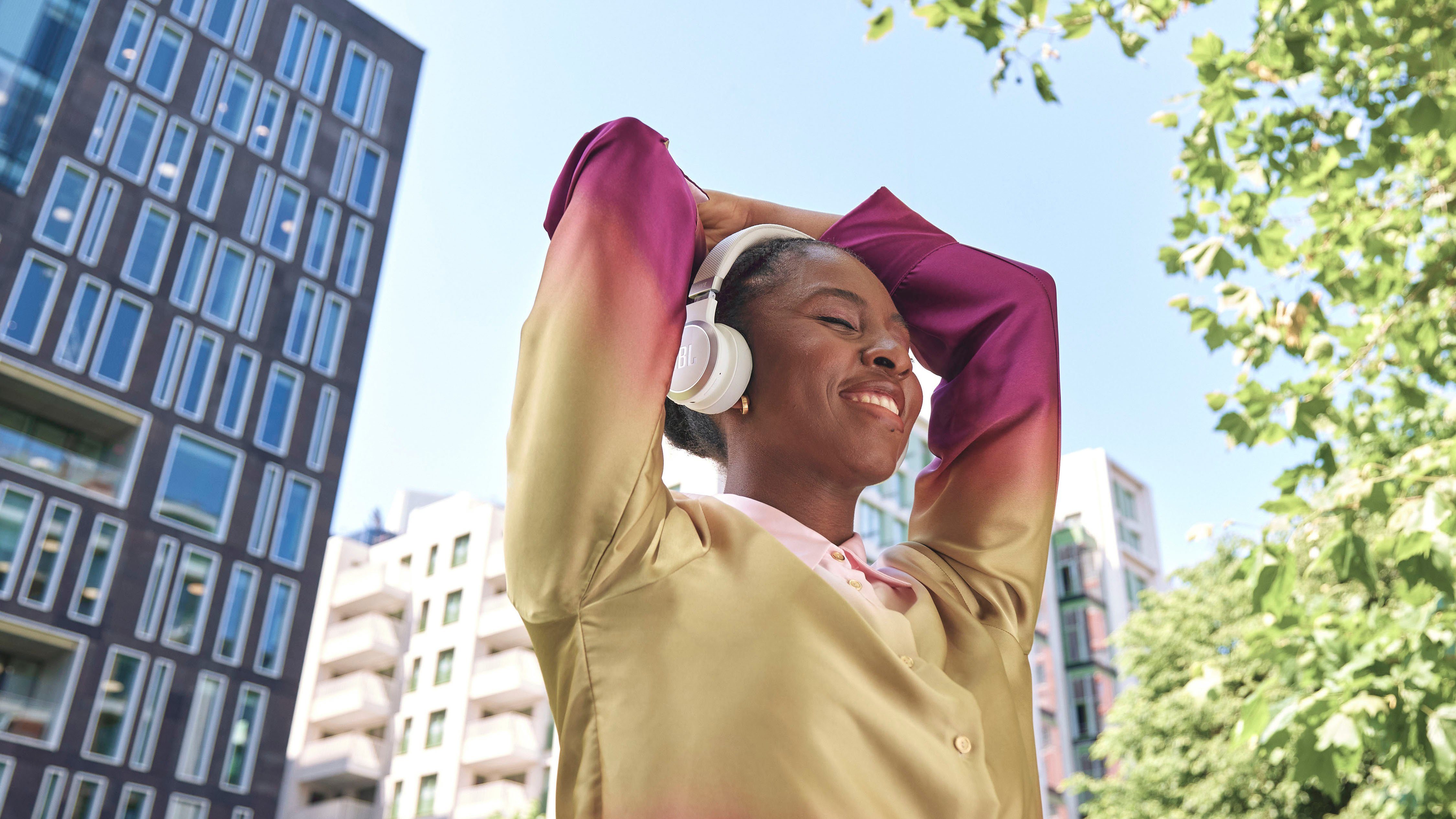 JBL Hoofdtelefoon LIVE 670NC Bluetooth On-ear hoofdtelefoon
