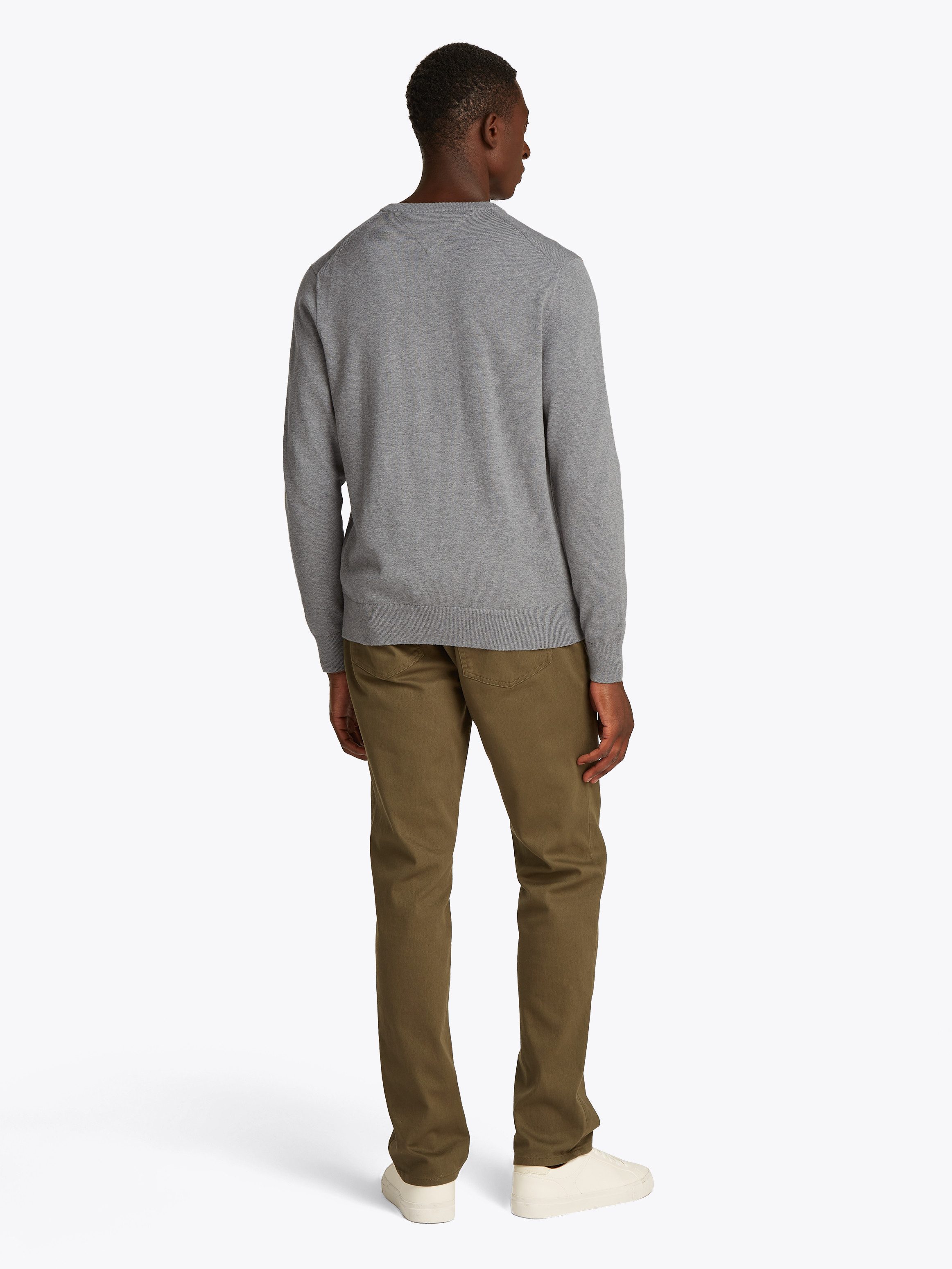 Tommy Hilfiger Gebreide trui ESSENTIAL COTTON V NECK met V-hals en borduursel