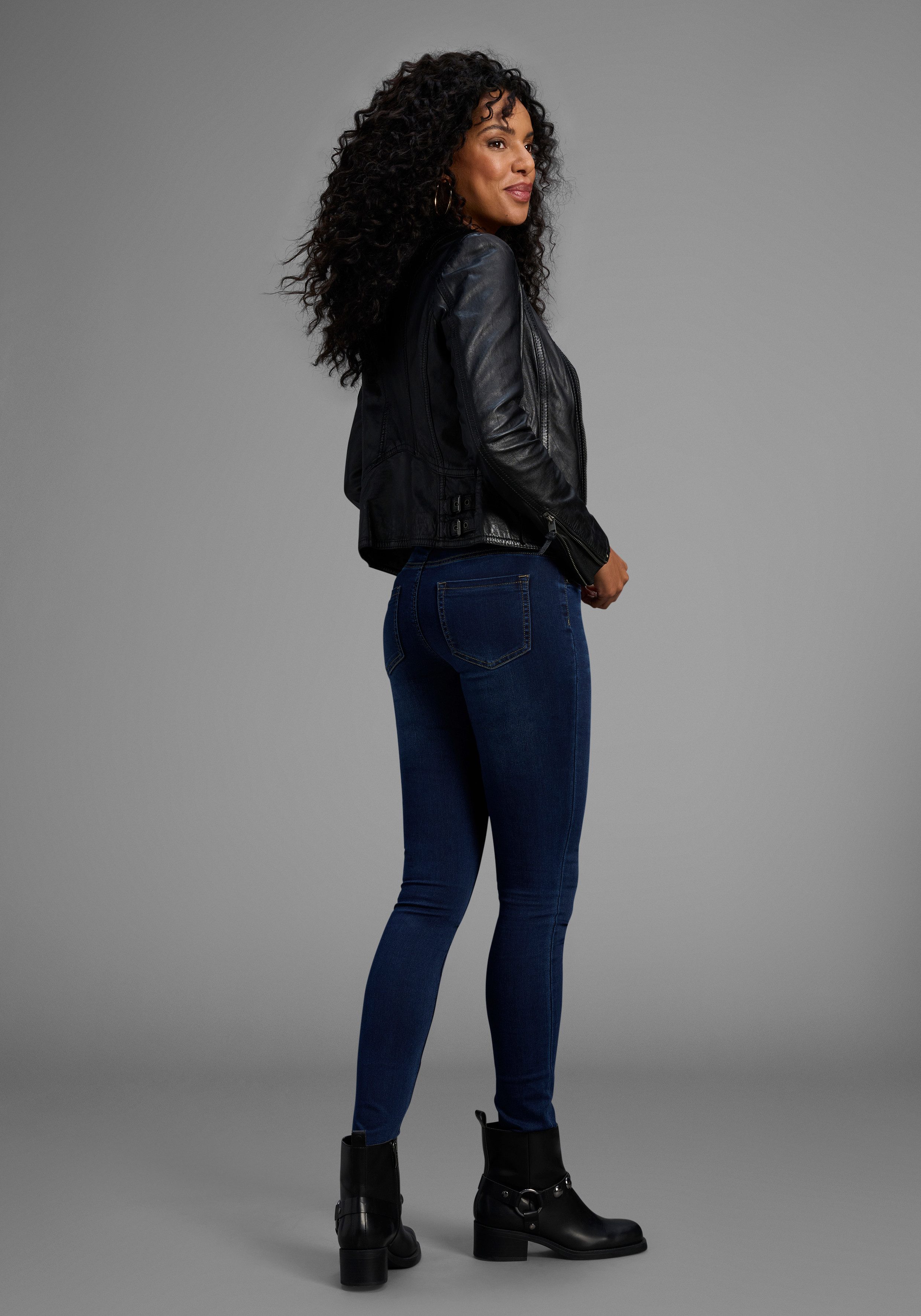 Arizona Skinny fit jeans Ultra Stretch skinny-fit, met used-look-crinkles, lage taille