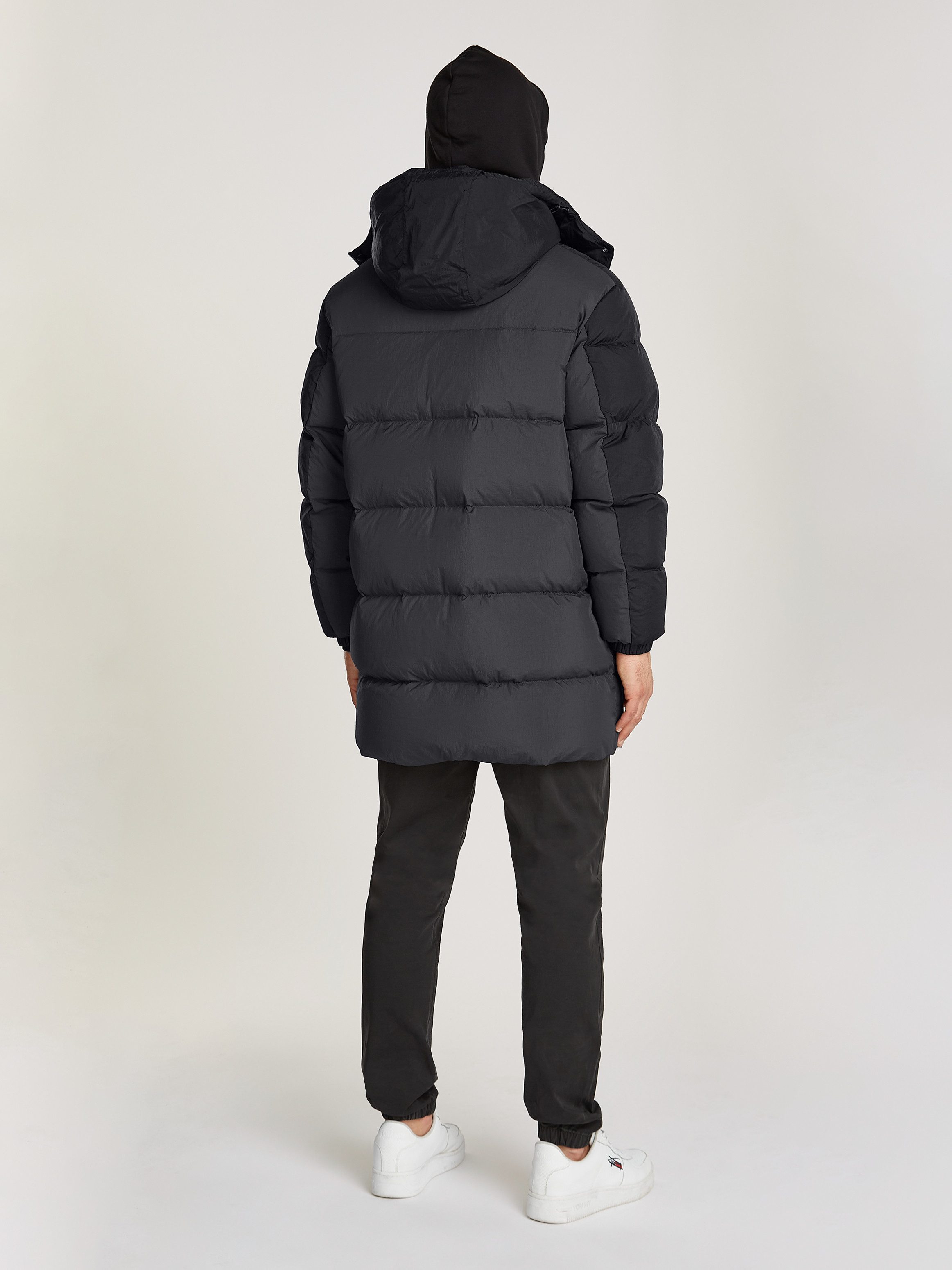 TOMMY JEANS Gewatteerde jas TJM TWO TONE PARKA contrastkleurige inzetten