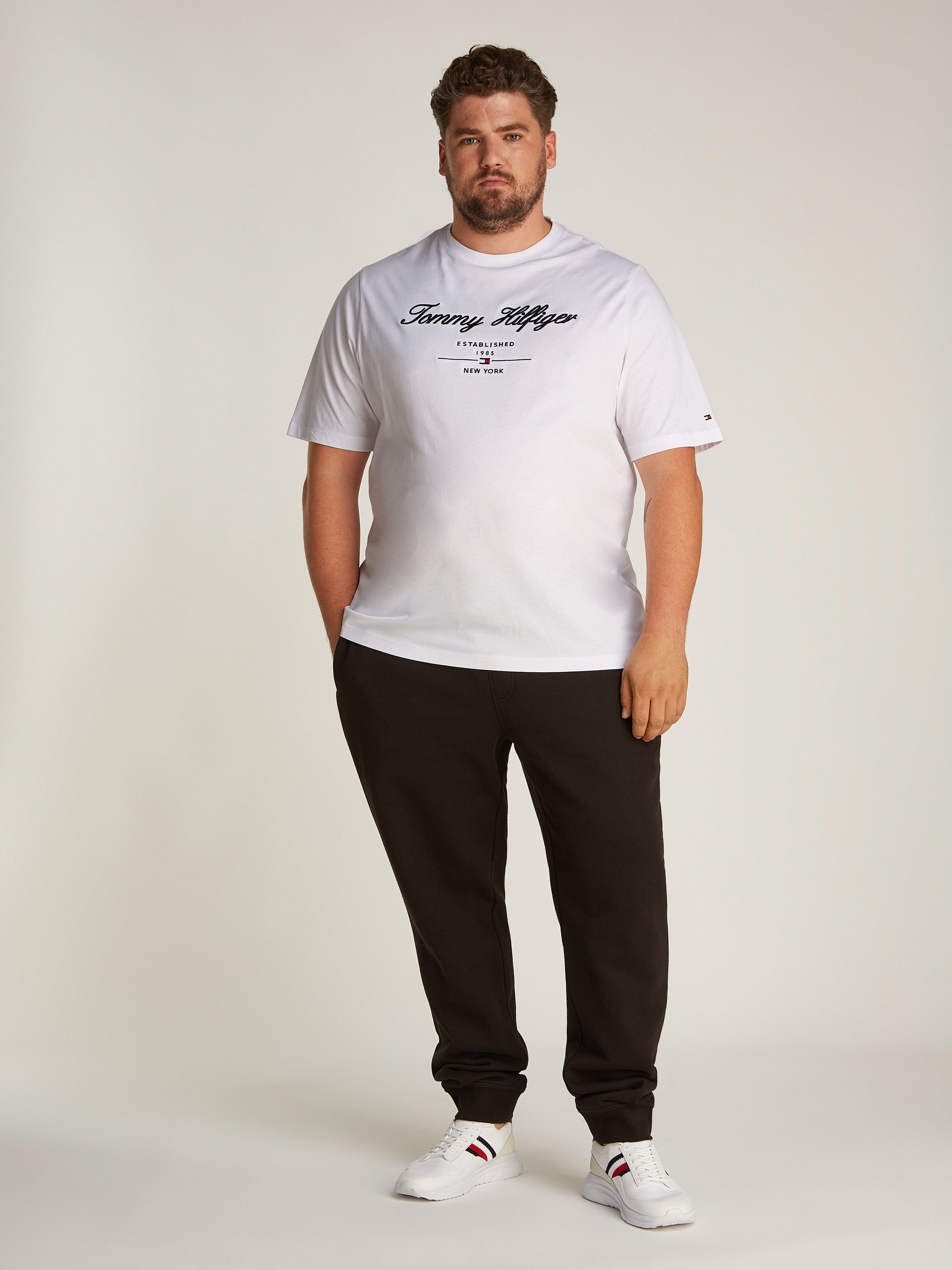 Tommy Hilfiger Shirt met ronde hals BT-SCRIPT LOGO TEE-B in grote maten, logoborduring