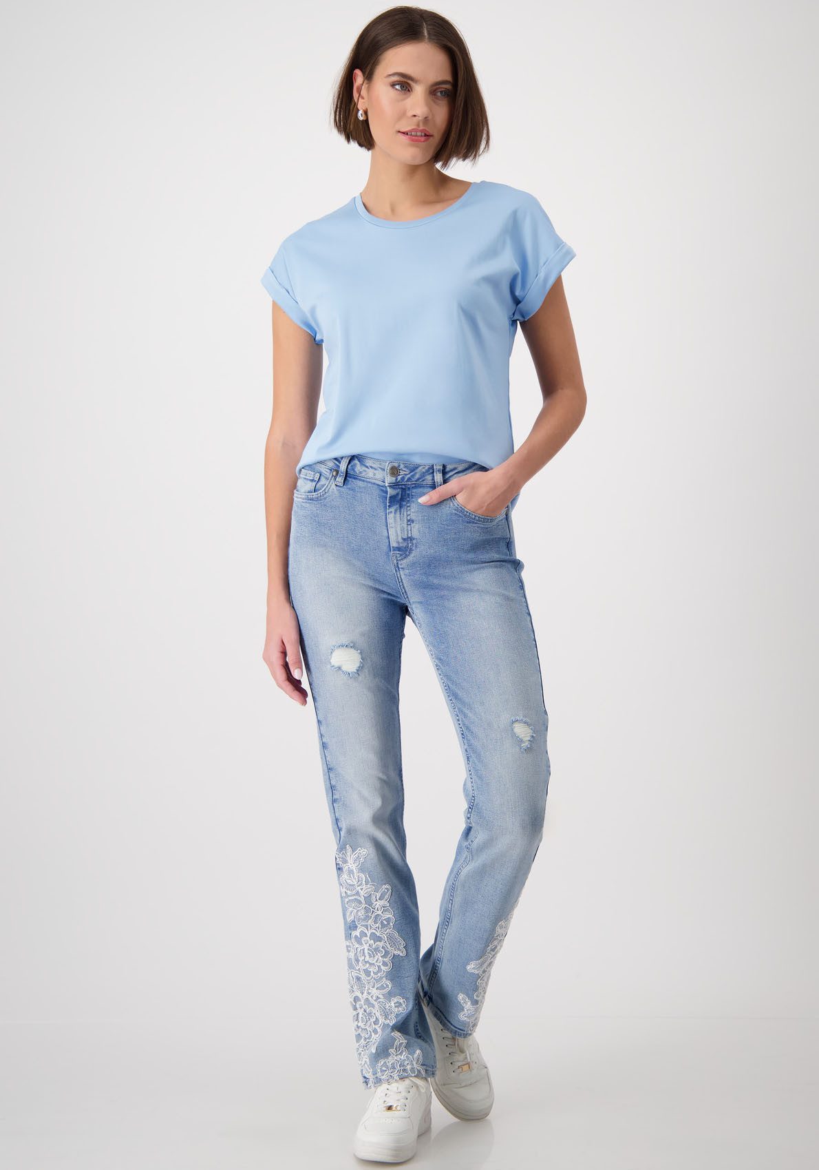 Monari Shirt met ronde hals met glinsterende steentjes op de schouder
