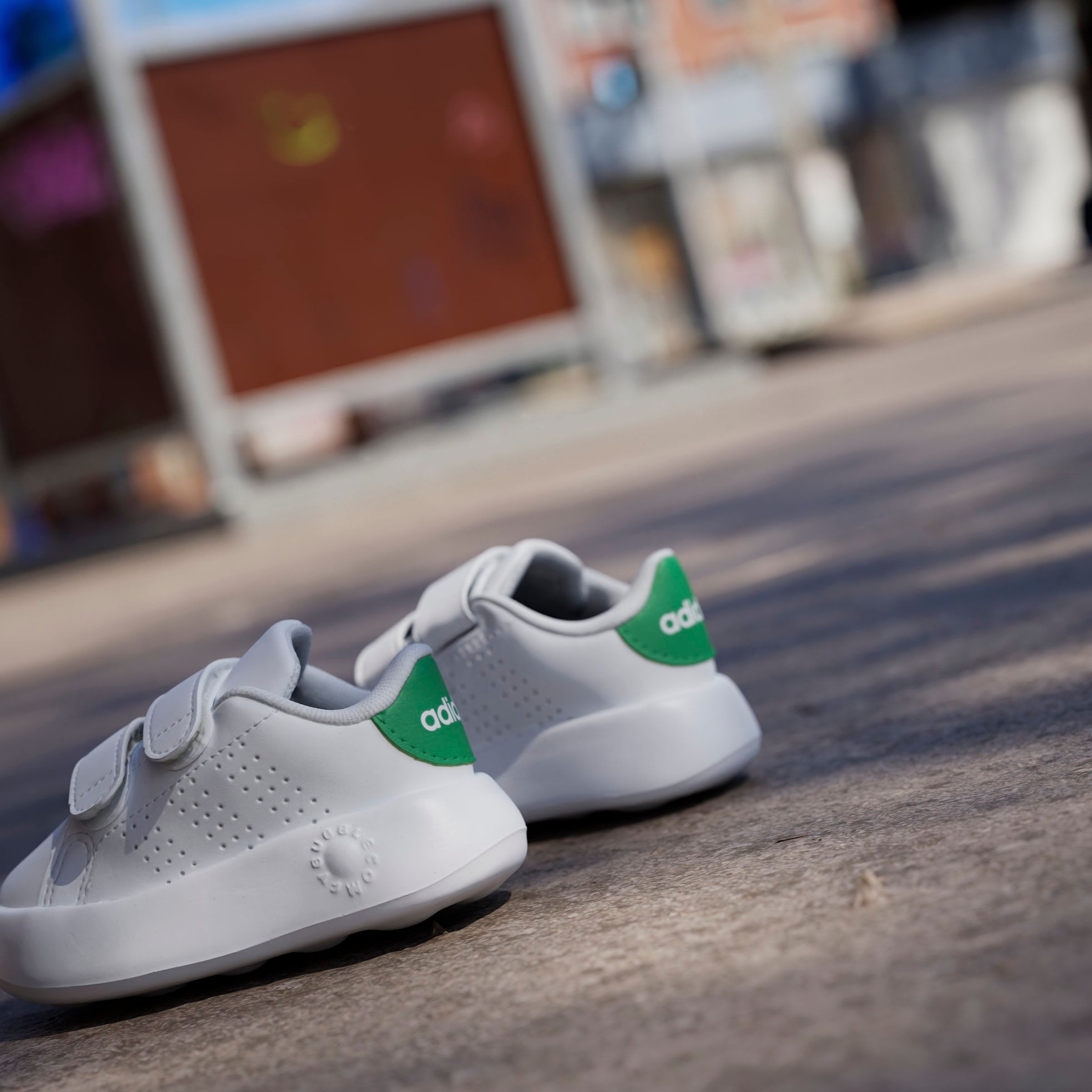 adidas Sportswear Klittenbandschoenen ADVANTAGE KIDS Ontwerp geïnspireerd door de adidas Stan Smith, voor kinderen
