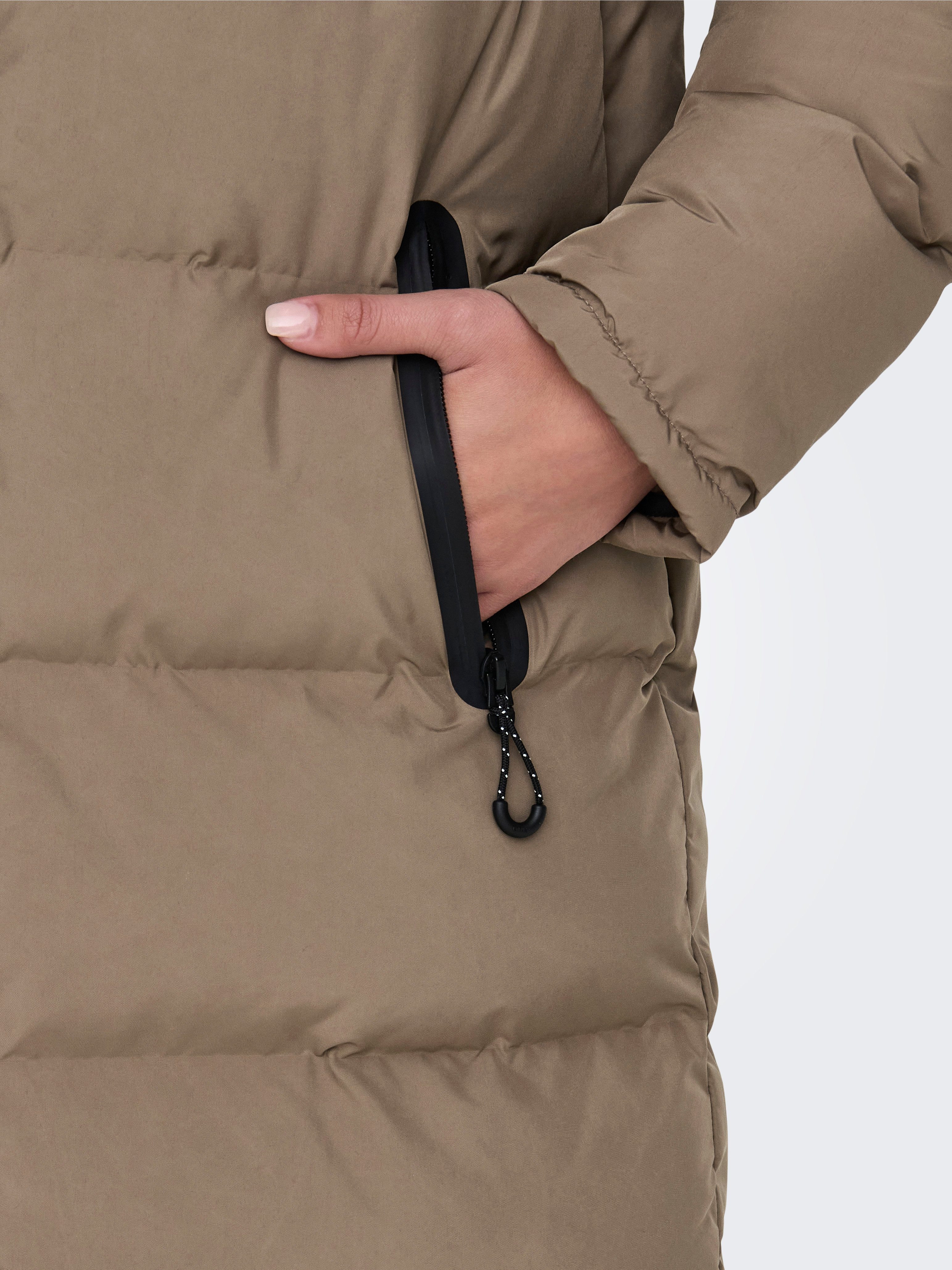 Only Gewatteerde jas ONLPAULA PREMIUM PUFFER LONG OTW