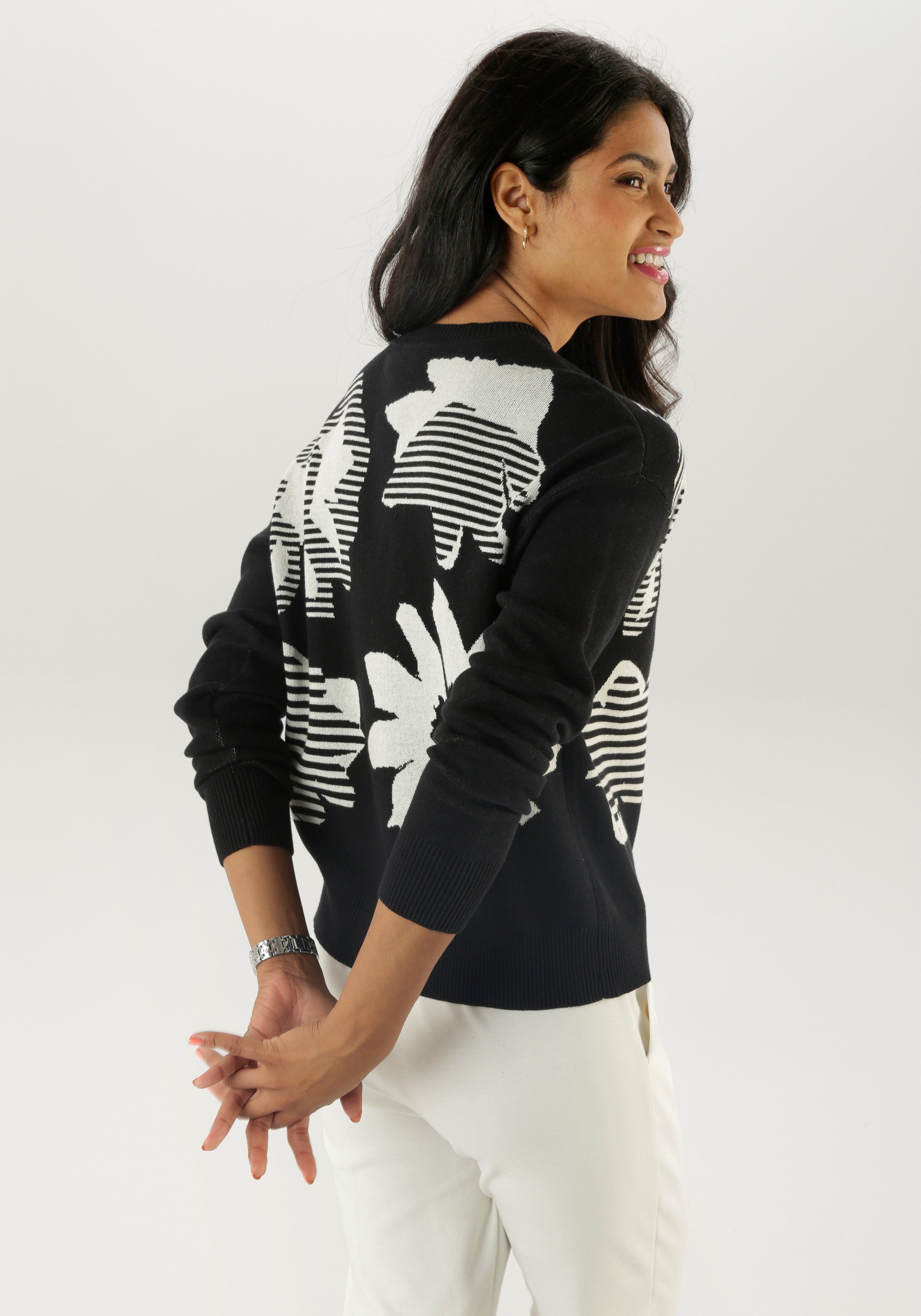 Aniston SELECTED Gebreide trui met trendy en grootschalige jacquardpatronen
