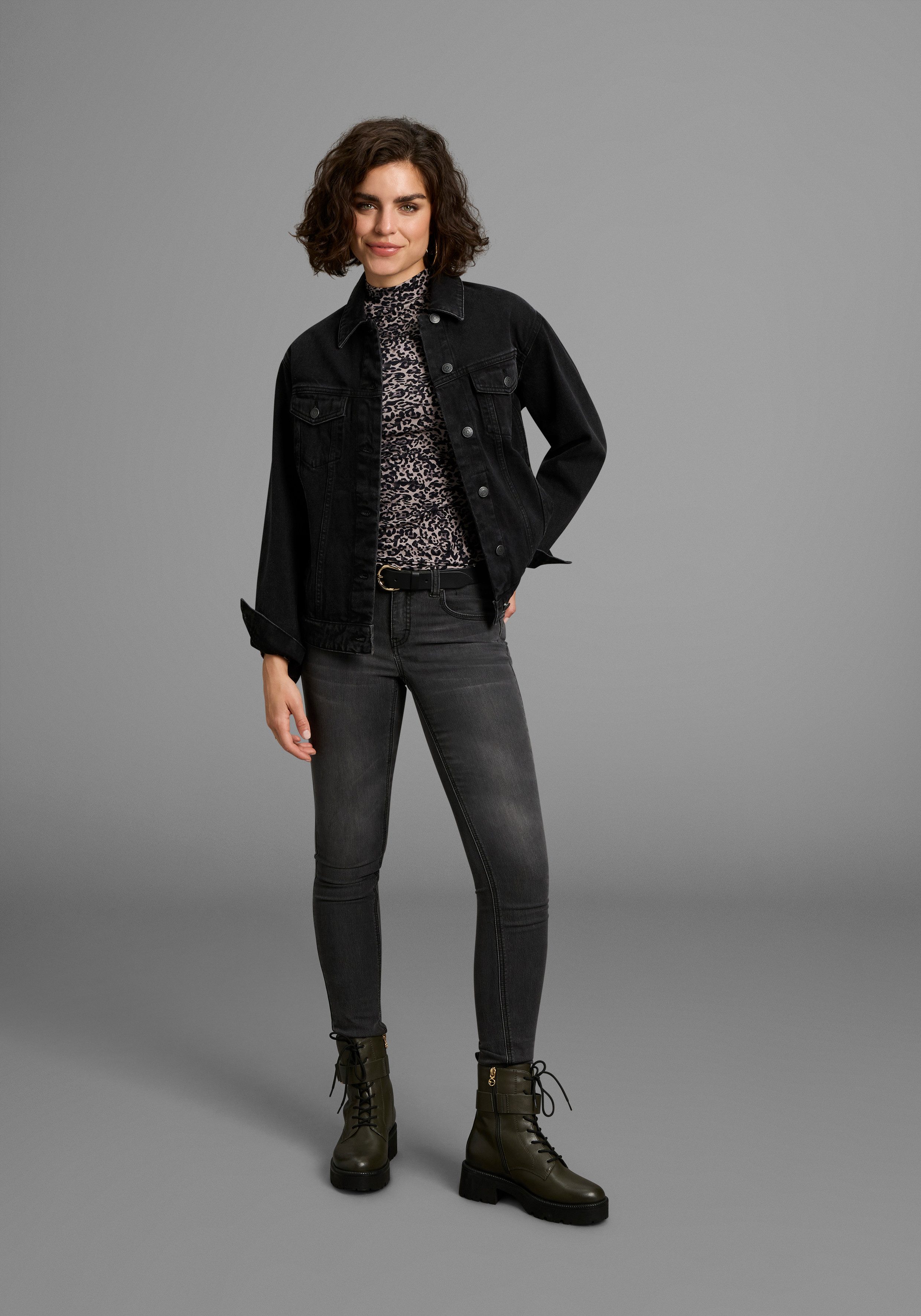 Laura Scott Longsleeve