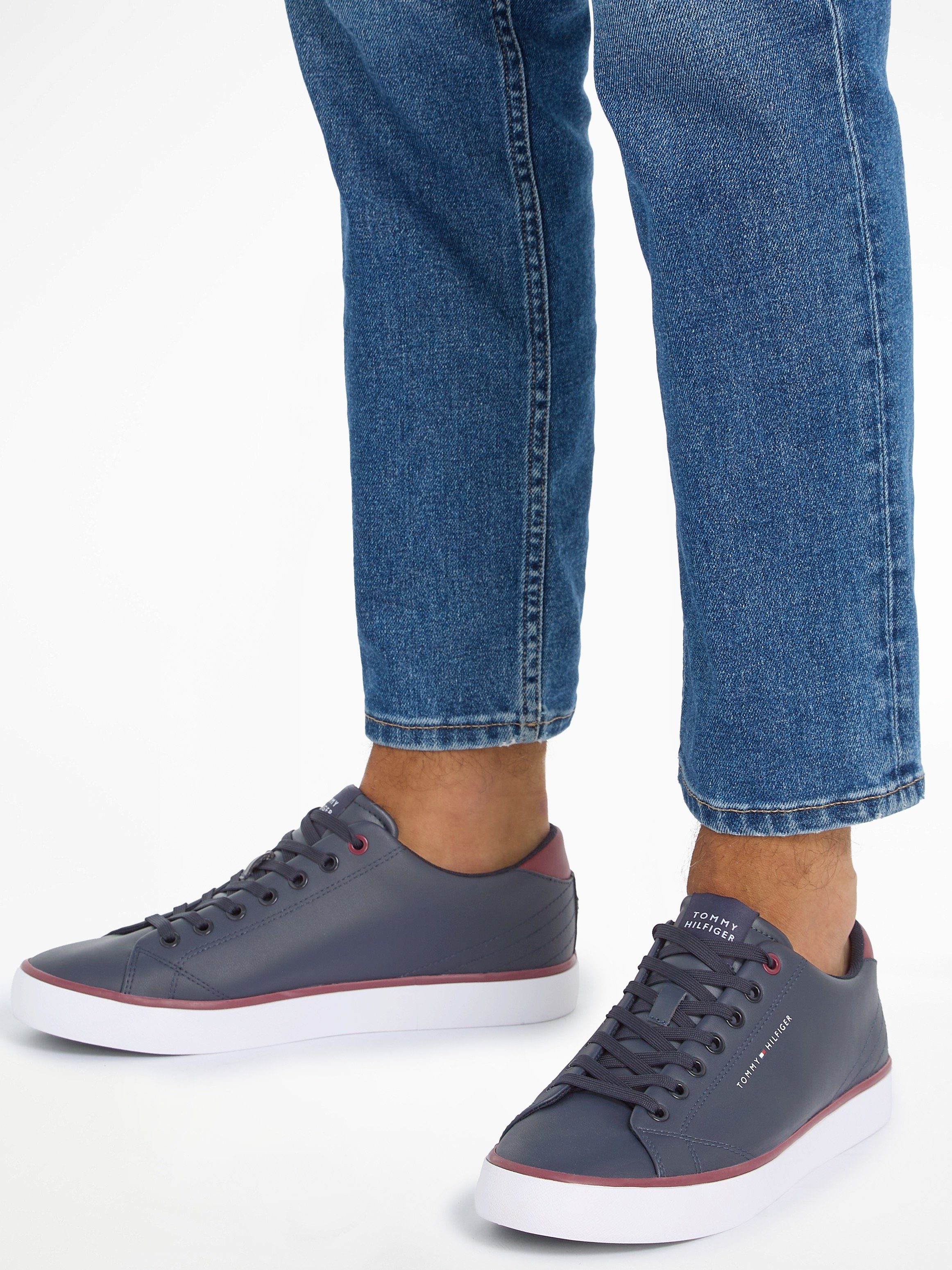 Tommy Hilfiger Sneakers TH HI VULC CORE LOW LEATHER ESS , vrijetijdsschoen, lage schoen, veterschoen met sierstiksels op de hiel