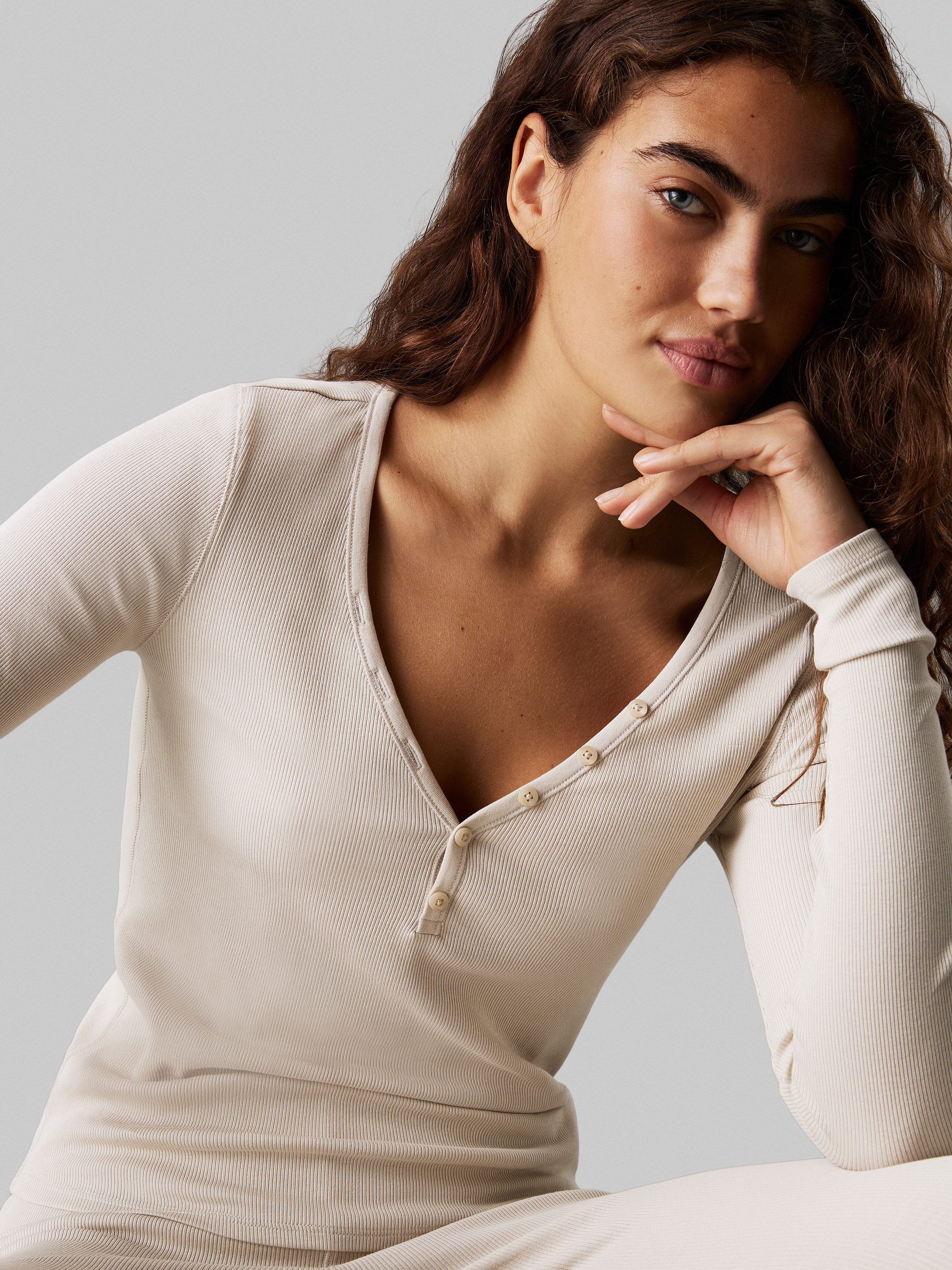 Calvin Klein Huispak L S HENLEY & LEGGING met diepe halsuitsnijding en knoopsluiting (set 2-delig)