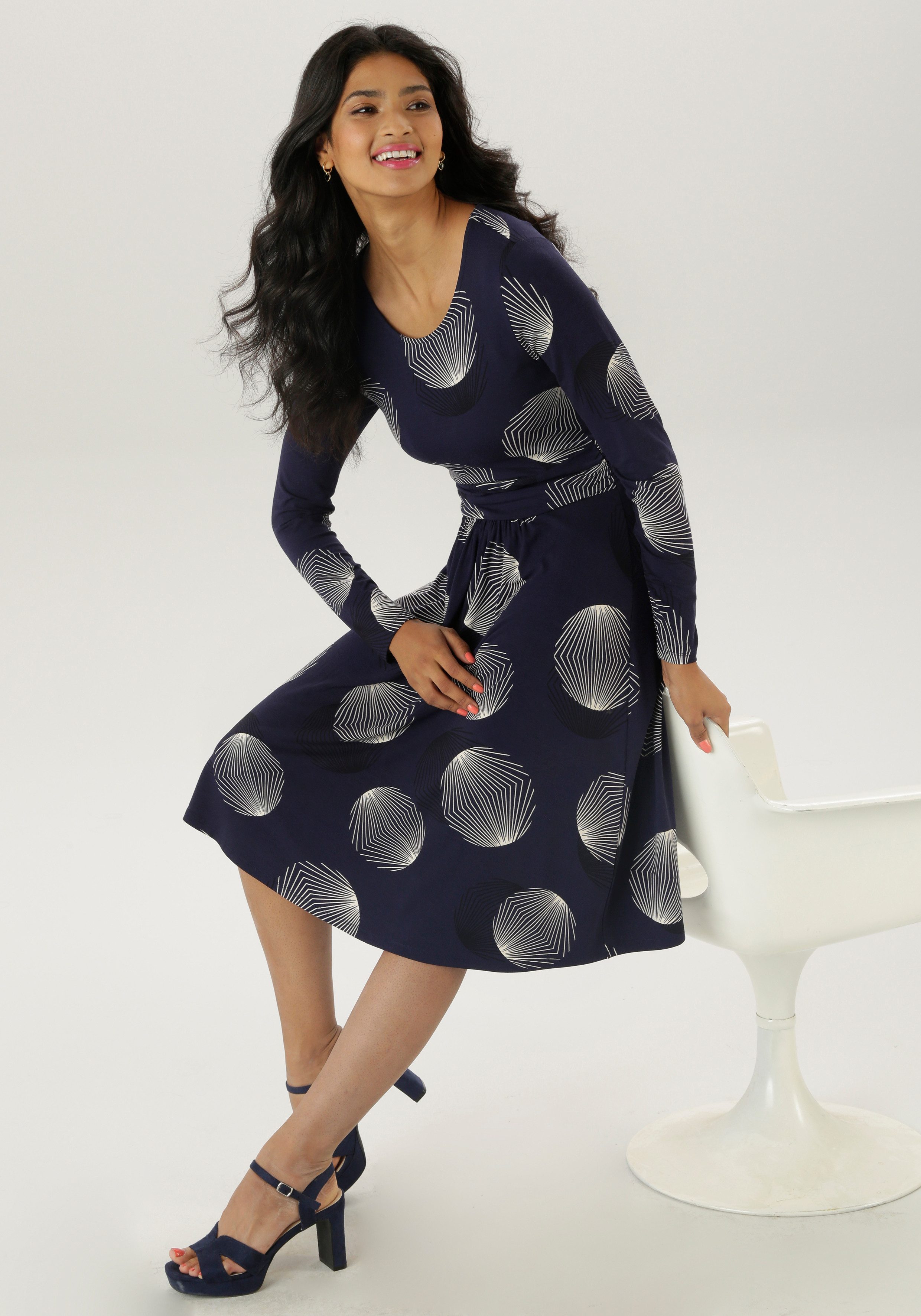 Aniston SELECTED Jerseyjurk met figuuraccentuerende plooien in de taille - nieuwe collectie
