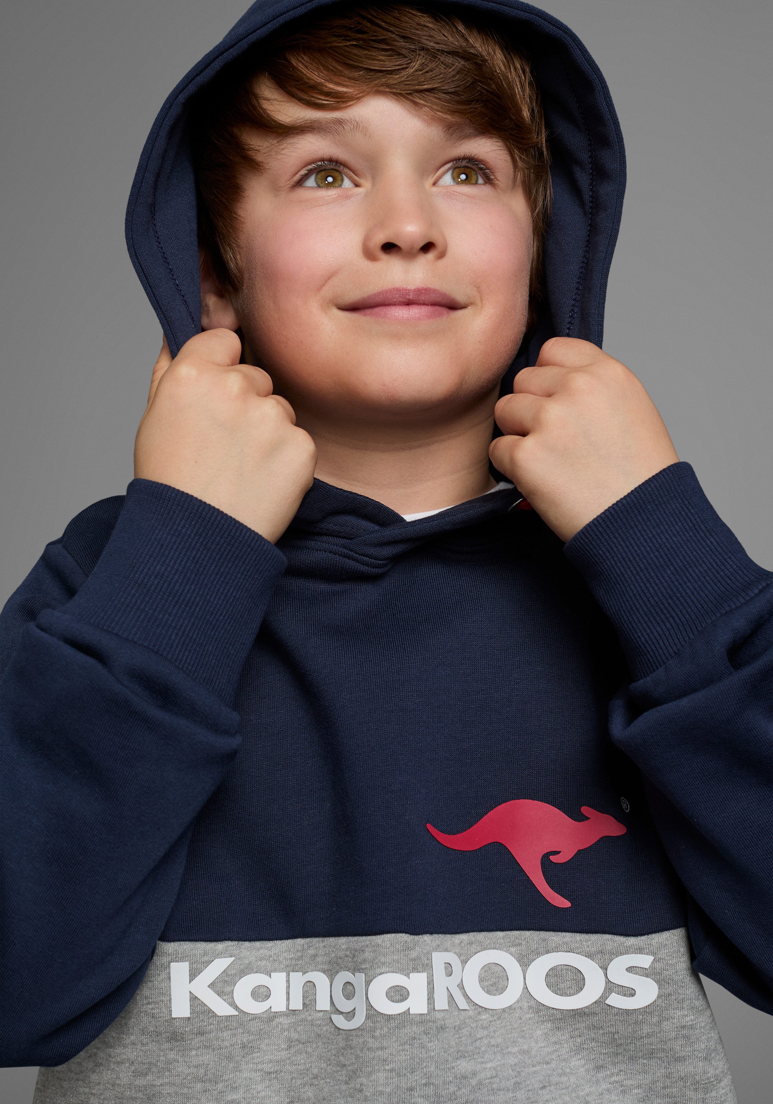 KangaROOS Hoodie Colourblocking Lange mouwen, meerkleurig, met logoprint, van katoen