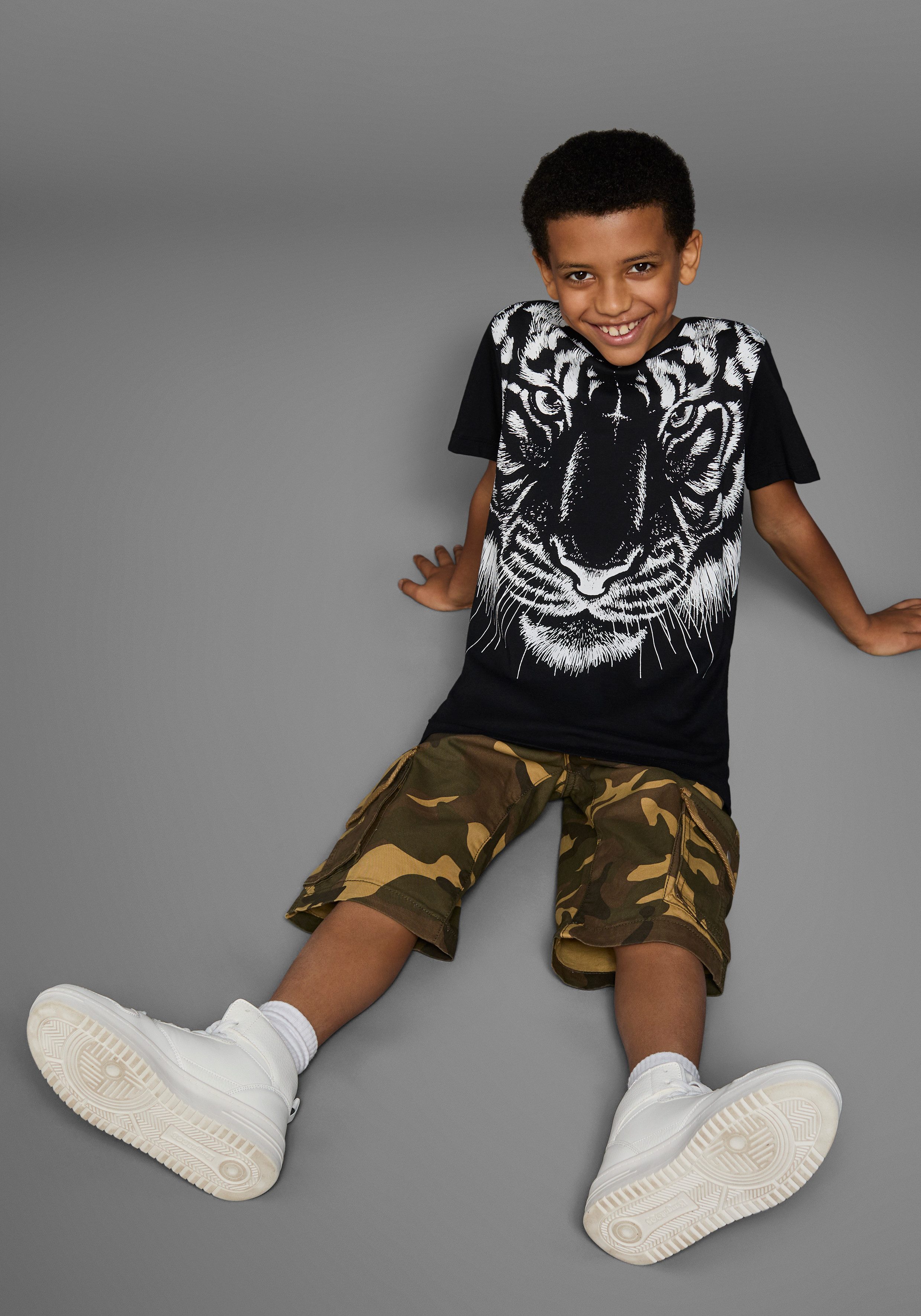 KIDSWORLD T-shirt Met grote print: WHITE TIGER Korte mouwen, basic pasvorm, bedrukt, ronde hals