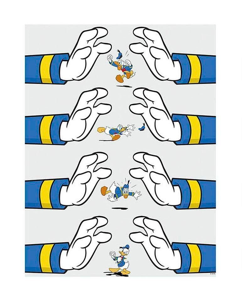 Komar XXL poster Donald Duck Hands