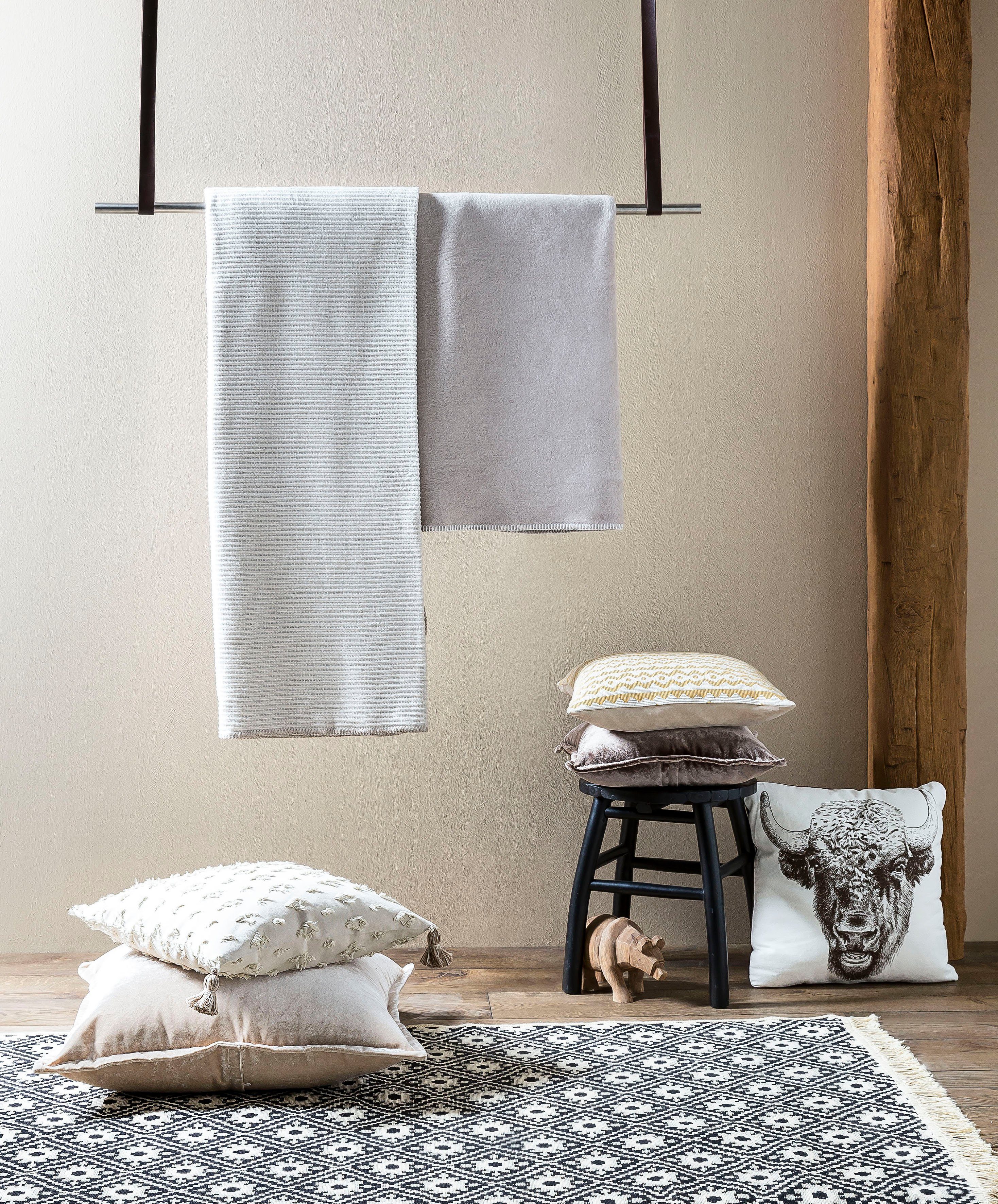 done.® Deken COZY afgehechte siersteek, katoen, unikleur
