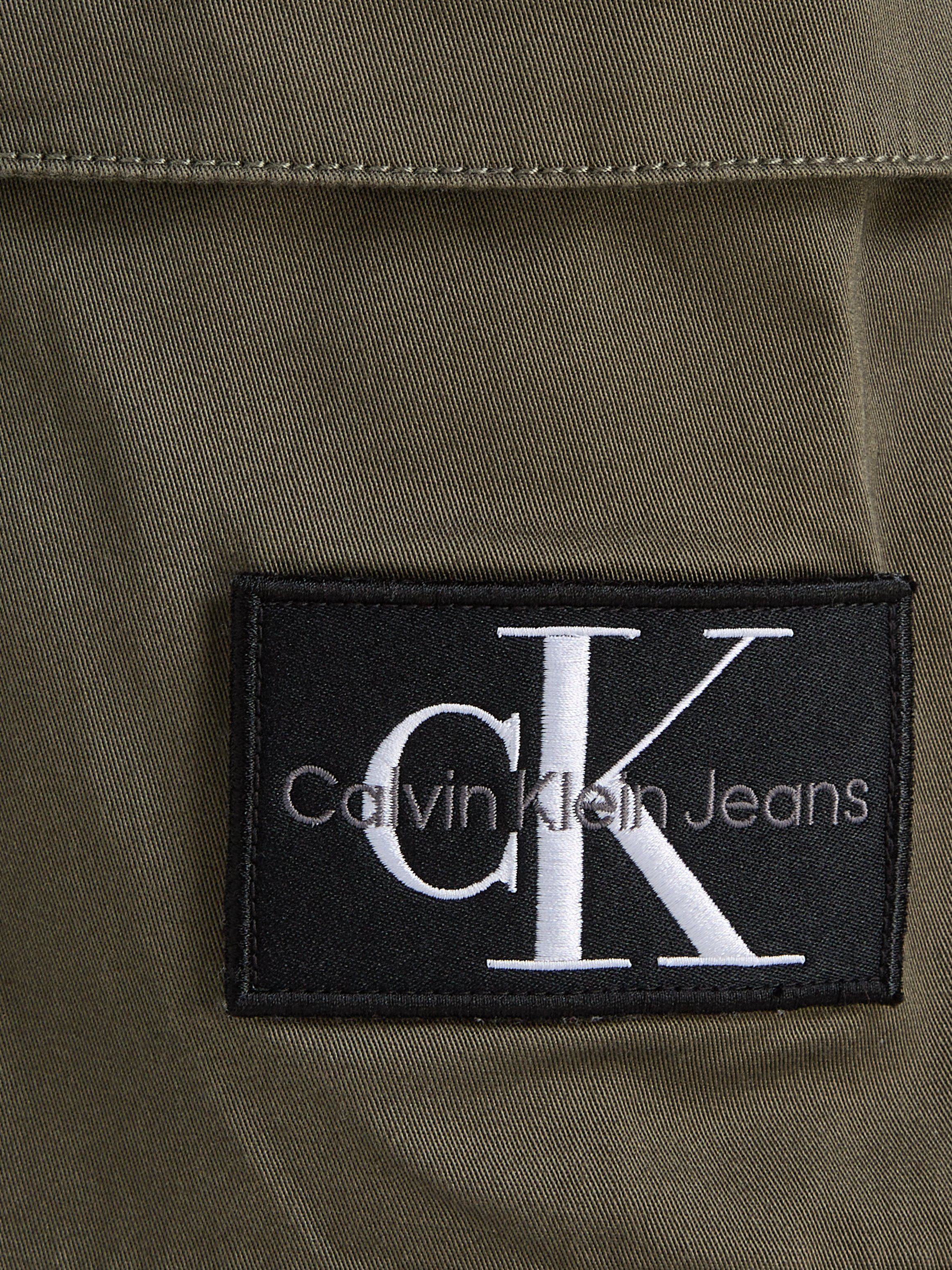 Calvin Klein Cargobroek CARGO SHORT met logopatch