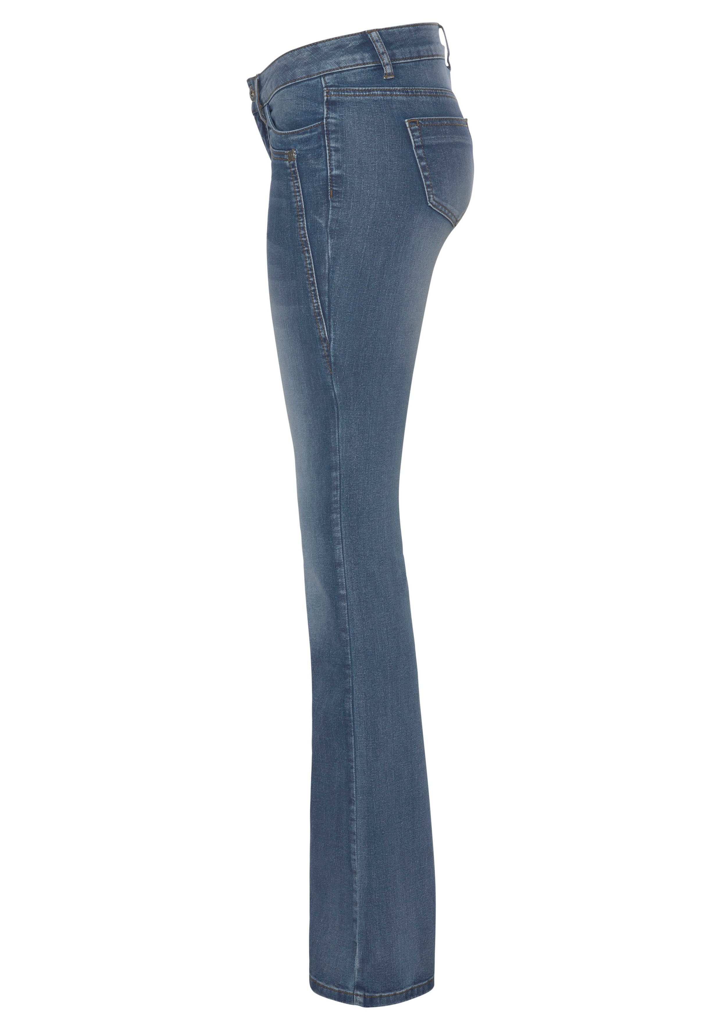 Arizona Bootcut jeans Met geren uitlopende pasvorm, lage taille, elastisch materiaal