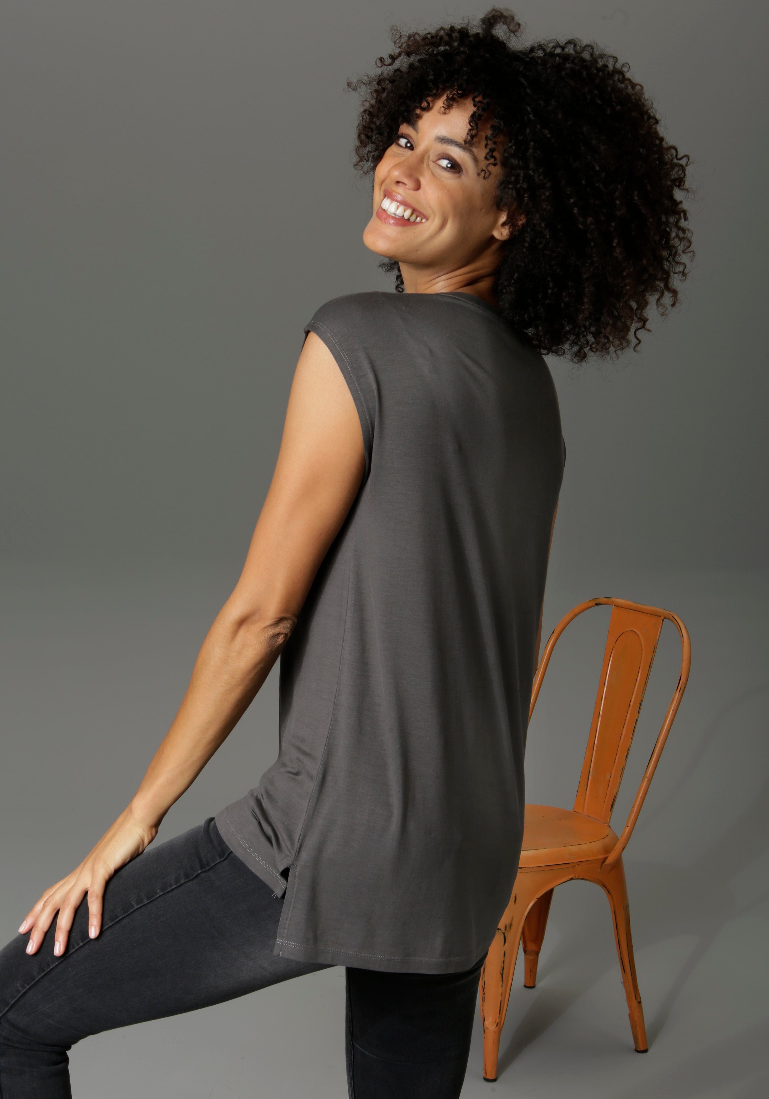 Aniston CASUAL T-shirt met een frontprint, gedeeltelijk glinsterende folieprint