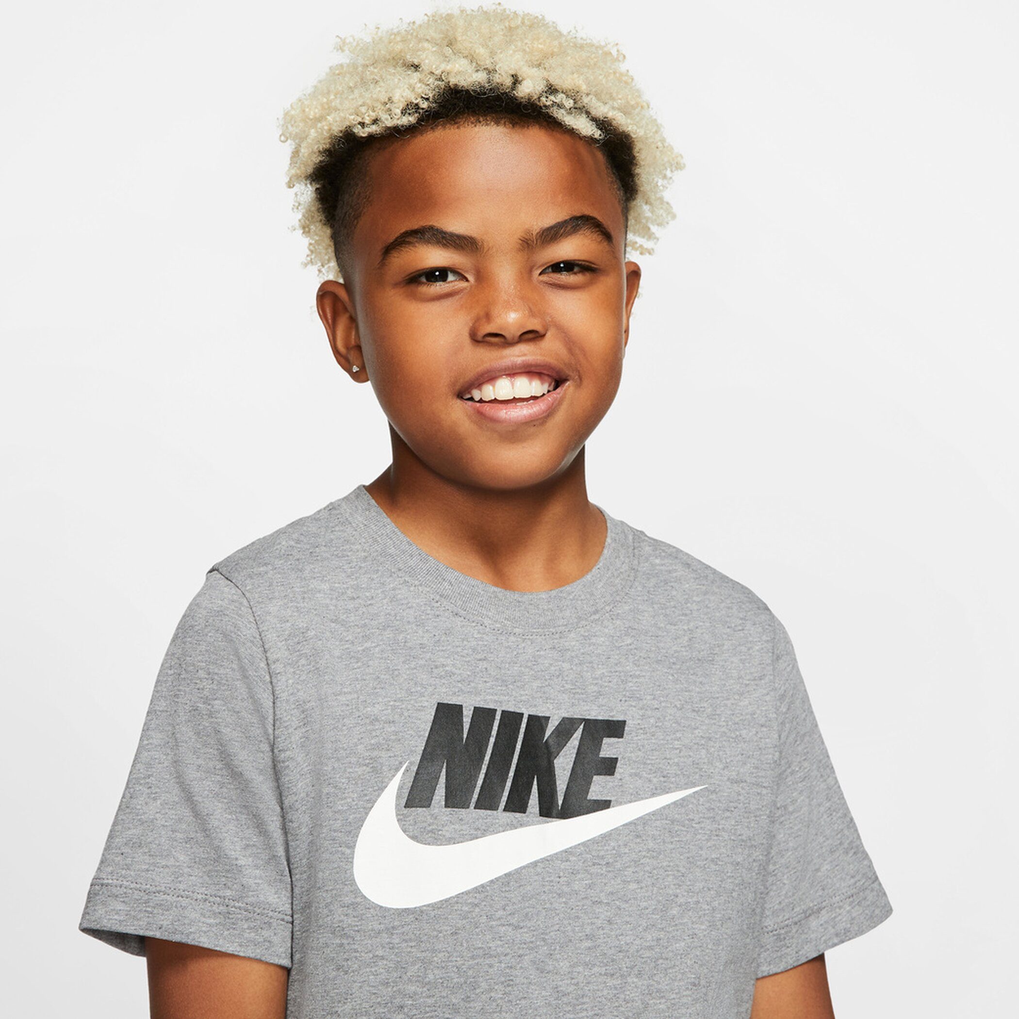Nike Sportswear T-shirt Big Kids' Cotton T-Shirt