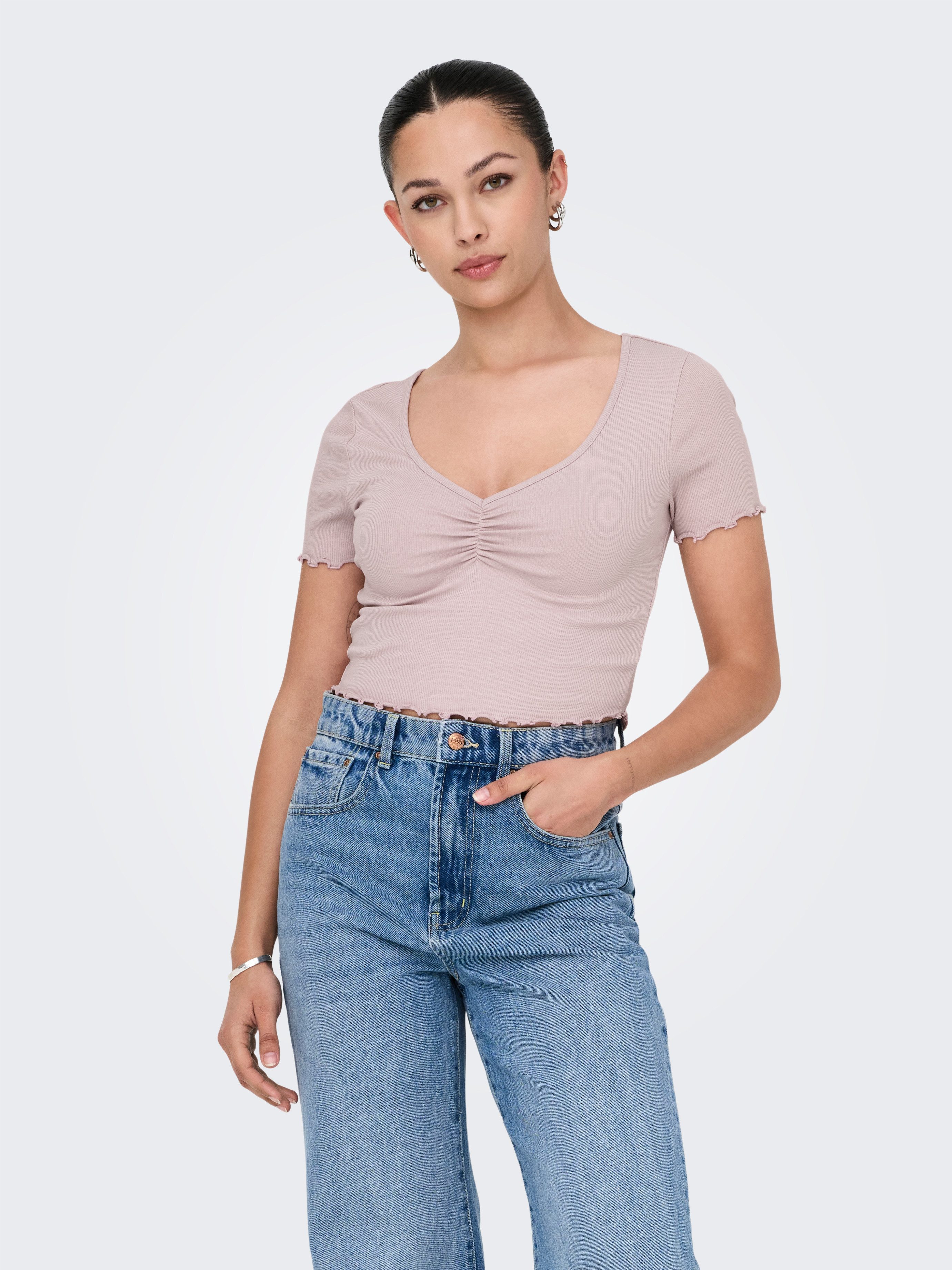 Only Shirt met korte mouwen ONLBETTY S/S V-NECK TOP CC JRS