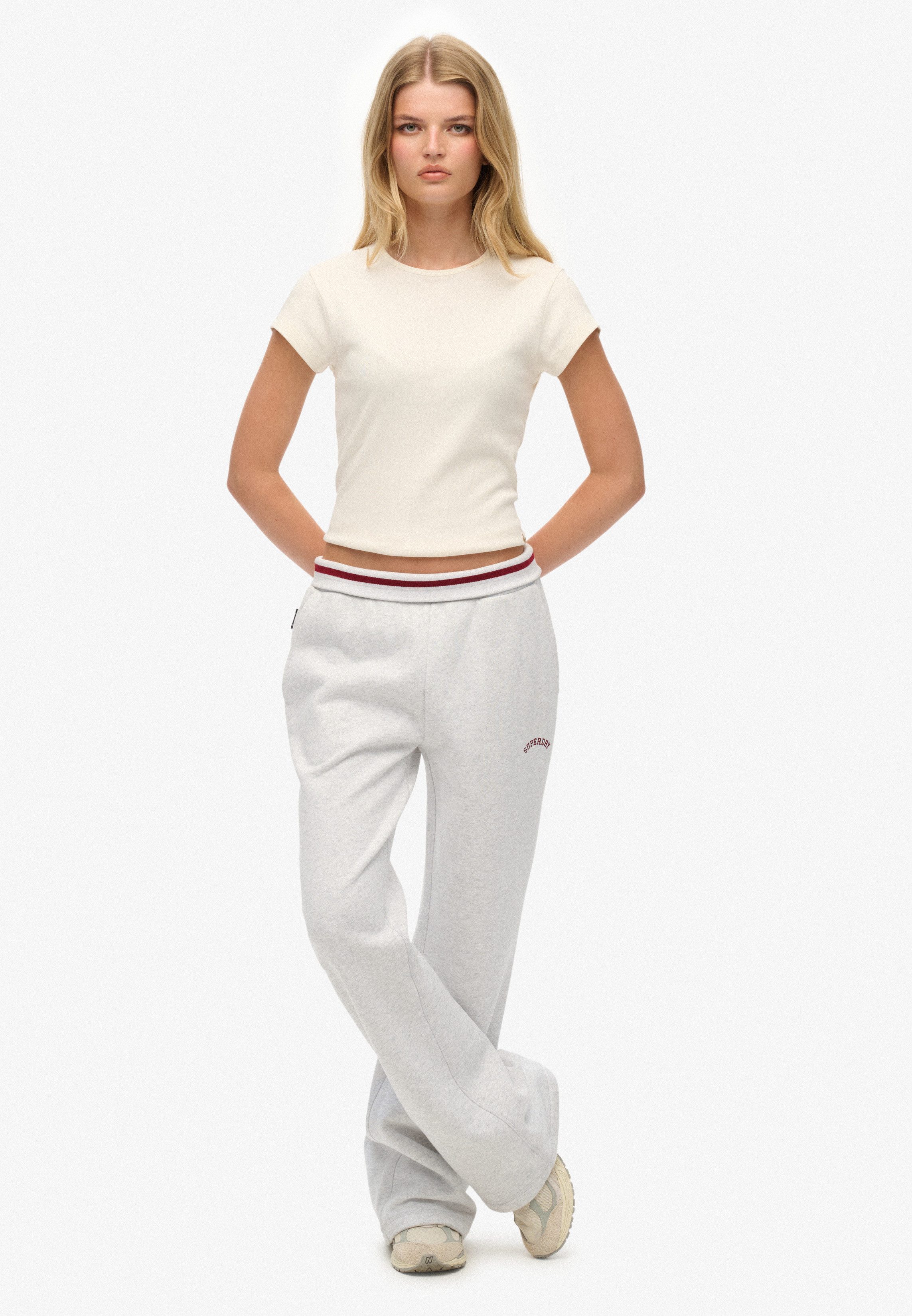 Superdry Sweatbroek ESSENTIAL LOGO LR FLARE JOGGER
