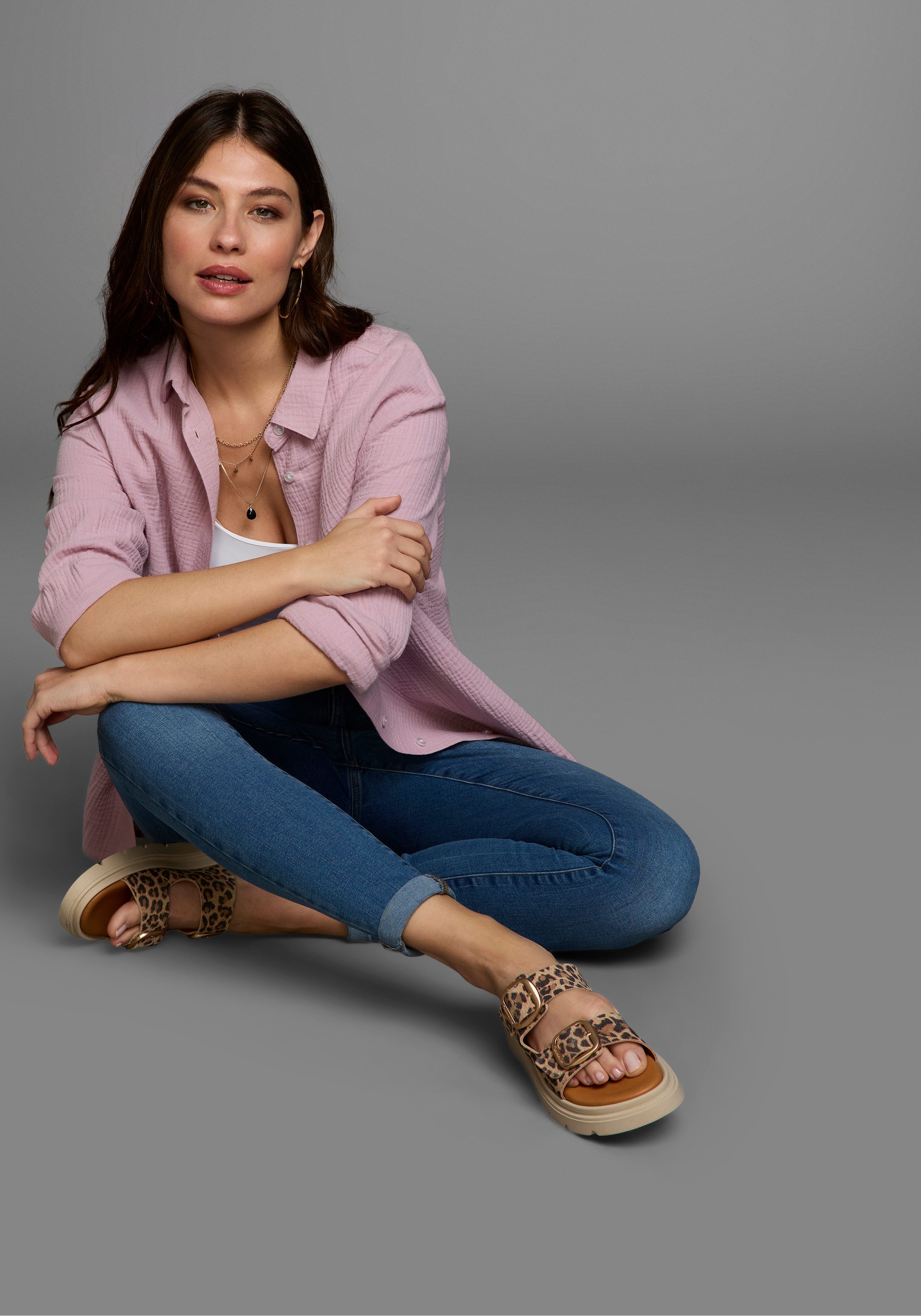 Laura Scott Lange blouse in musselin-kwaliteit