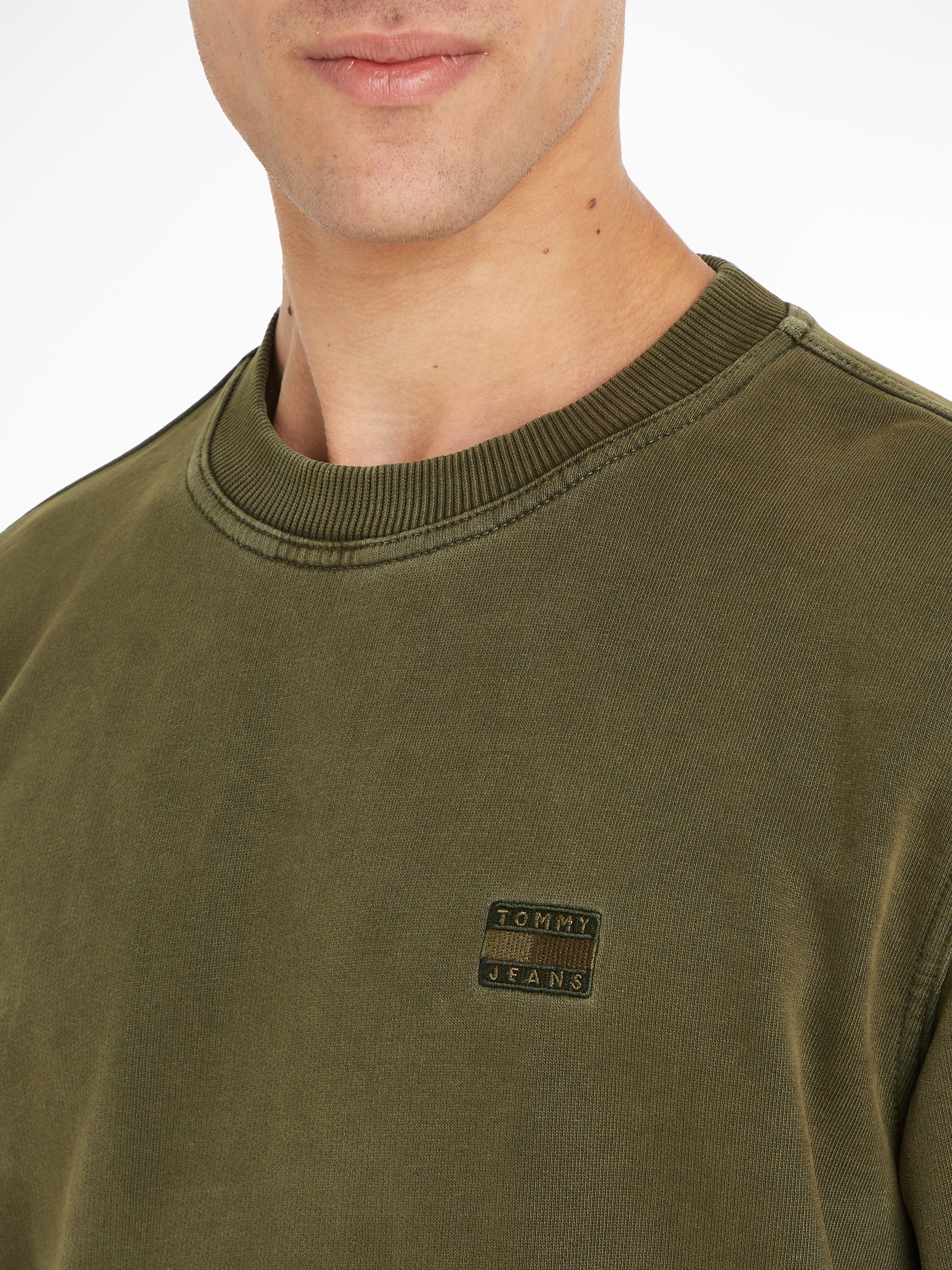 TOMMY JEANS Sweatshirt TJM REG TONAL BADGE CNECK