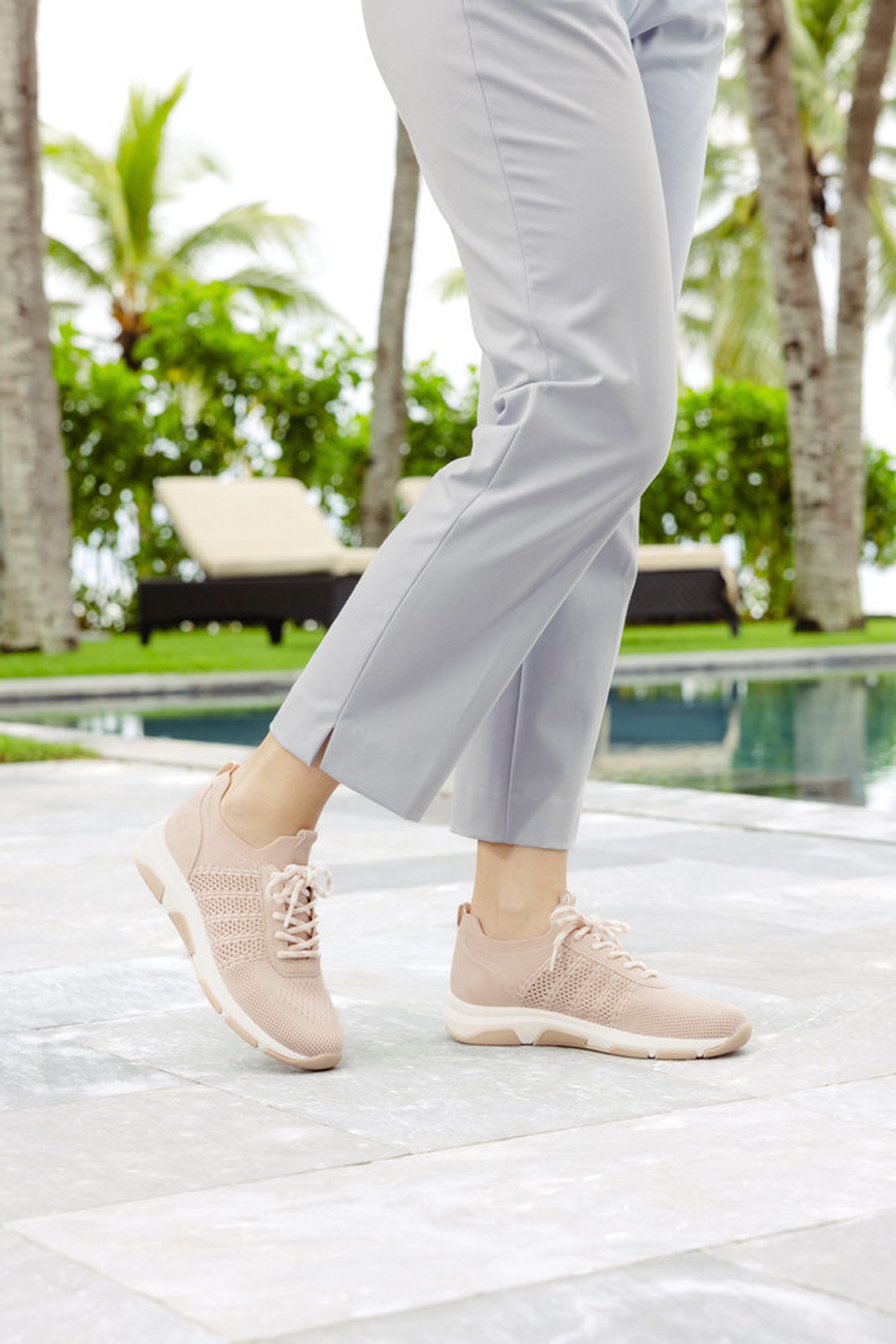 Remonte Slip-on sneakers , vrijetijdsschoen, lage schoen, slipper, instapschoen met aantrek-lussen