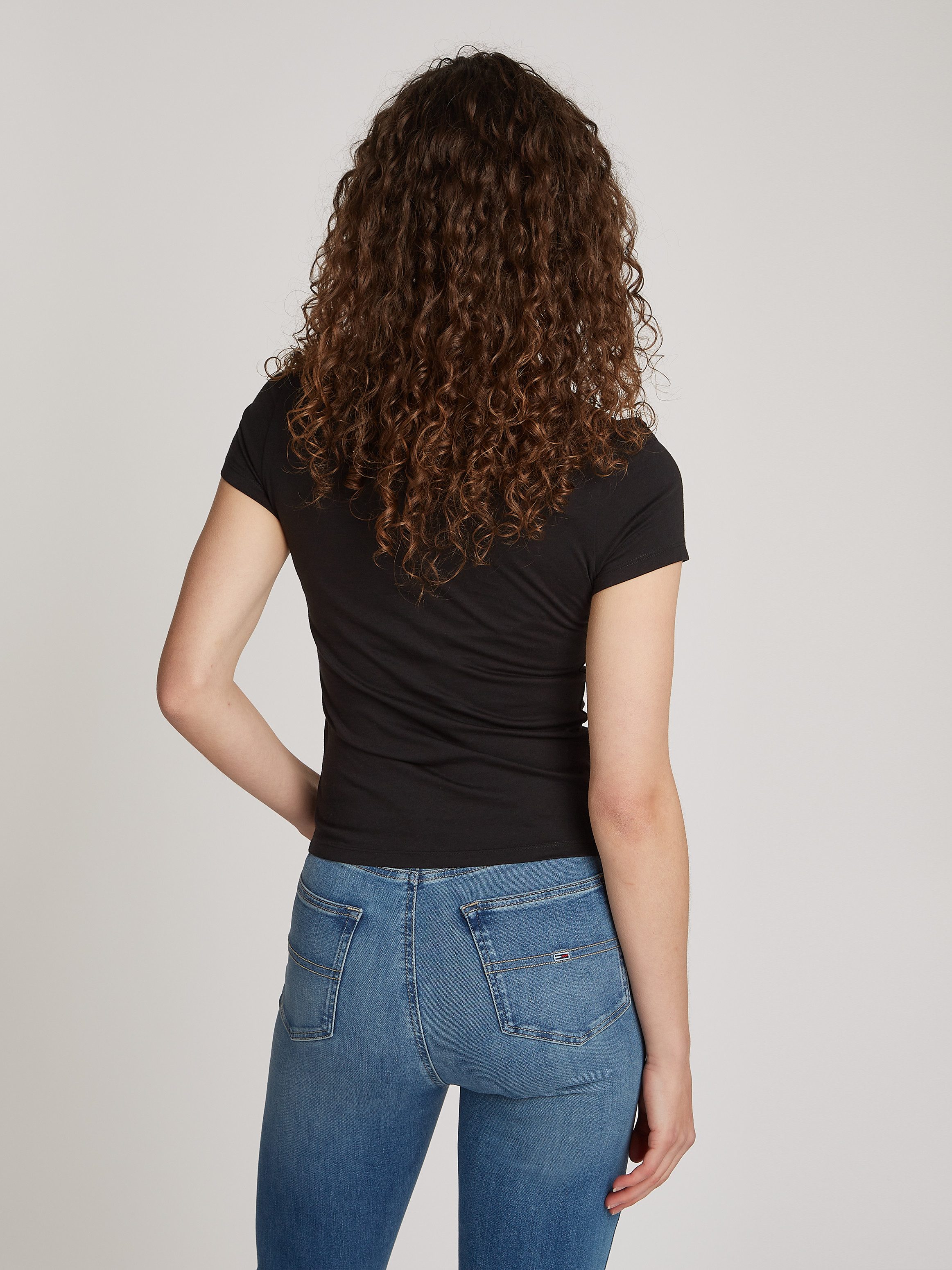 Tommy Jeans Curve T-shirt TJW SLIM ESSENTIAL LOGO1 TEE EXT in grote maten met logo-opschrift