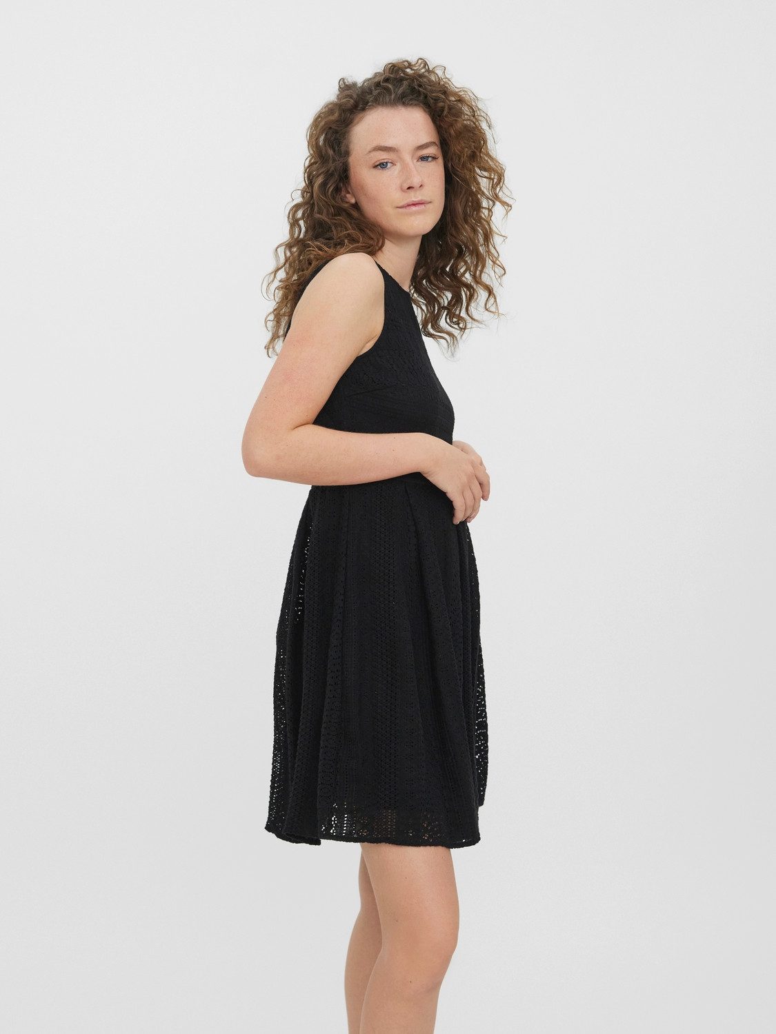 Vero Moda Mini-jurk VMHONEY LACE S L O-NECK SHORT DRESS WVN
