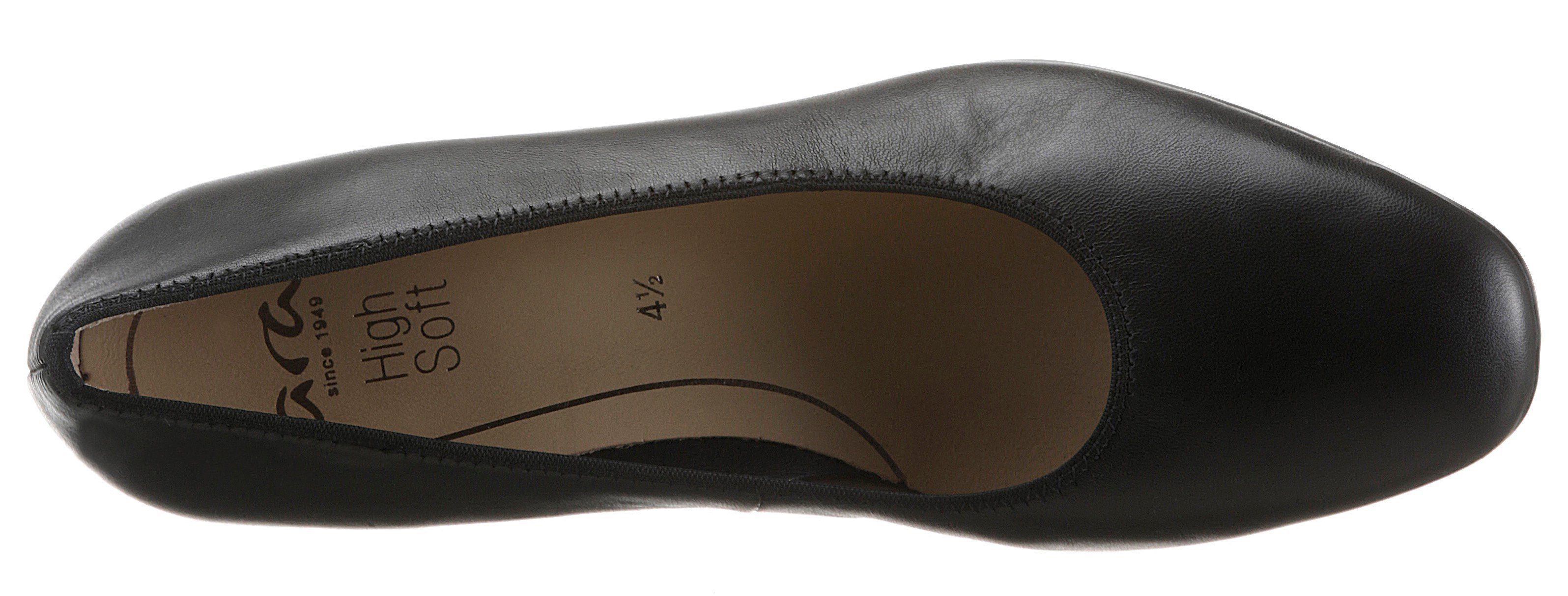Ara Pumps Milano Business schoen in klassieke uitstraling met blokhak