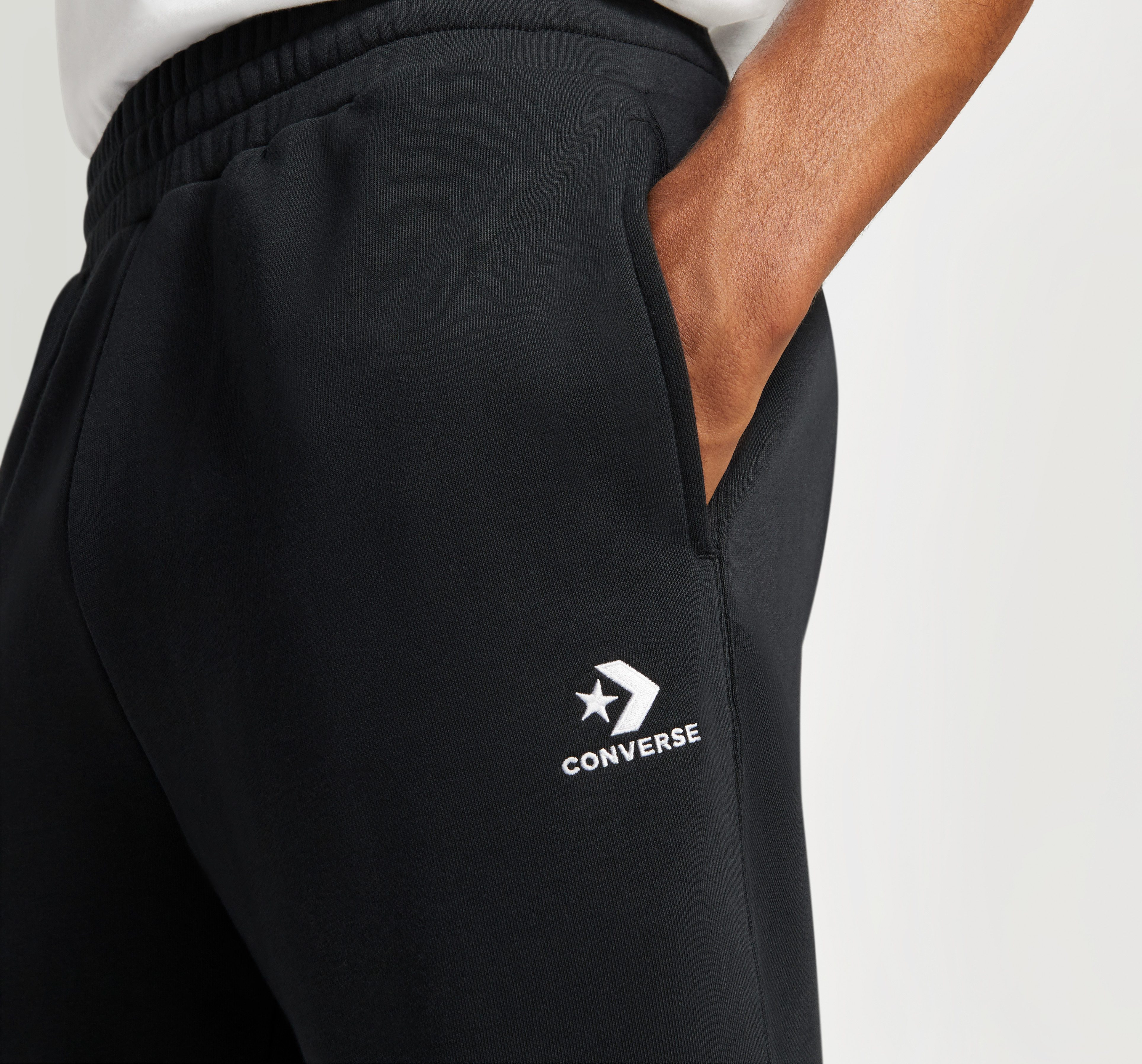 Converse Sweatshort EMBROIDERED STAR CHEVRON STANDARD-FIT FLEECE SHORT (1-delig)