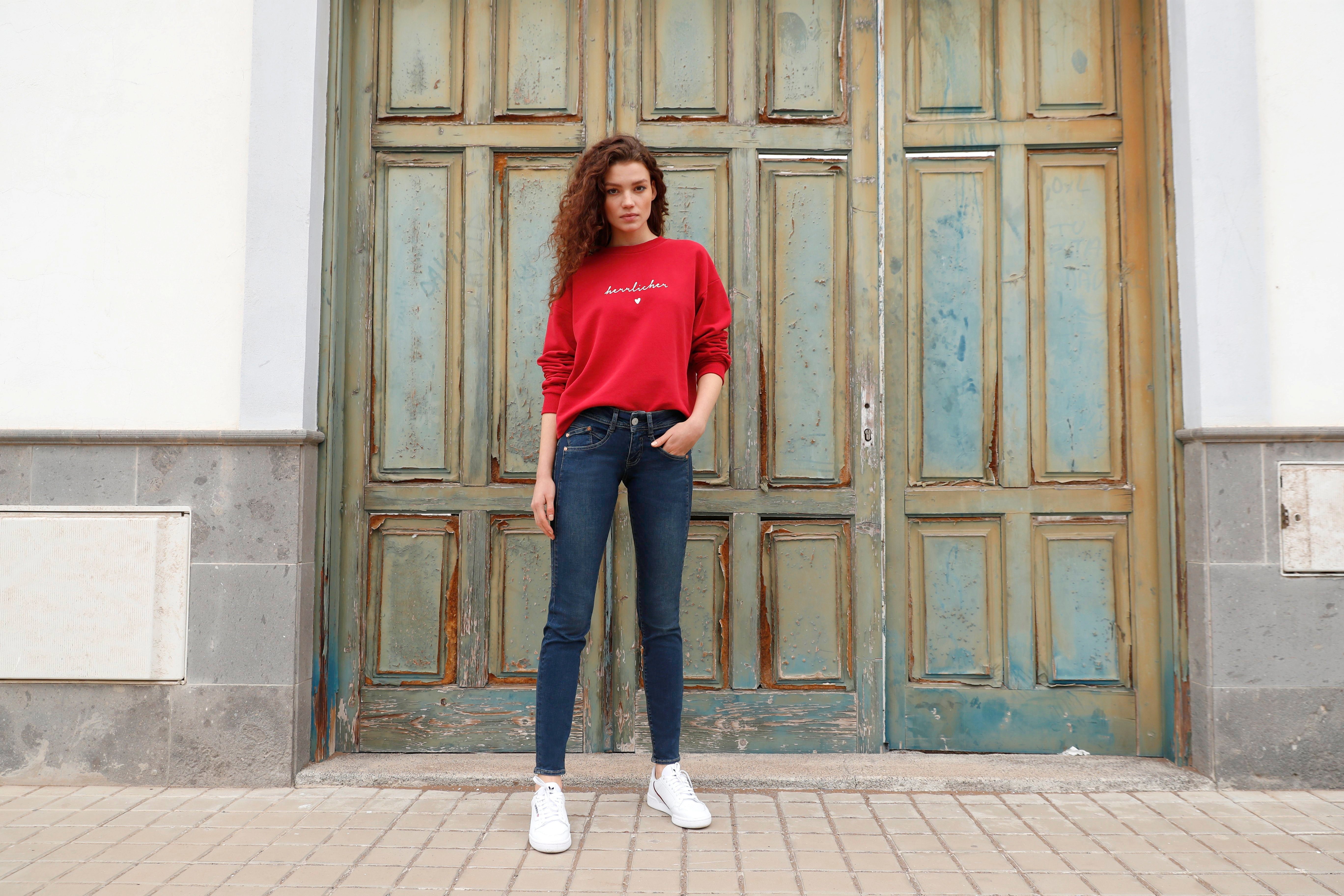Herrlicher Sweatshirt OTINA met herrlicher logo-statement-print