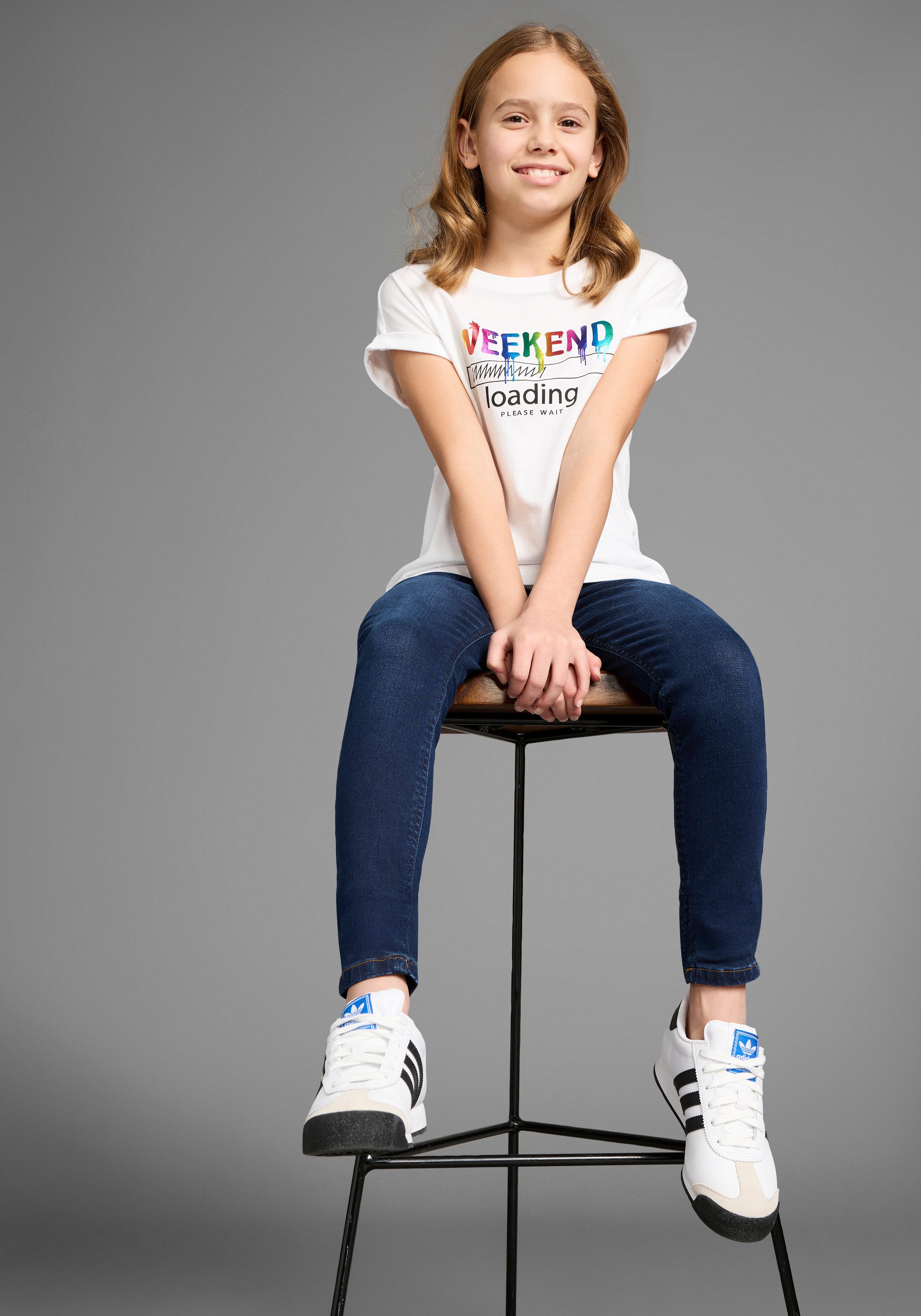 KIDSWORLD T-shirt WEEKEND loading...please wait Korte mouwen, wijde pasvorm, bedrukt uiterlijk, ronde hals