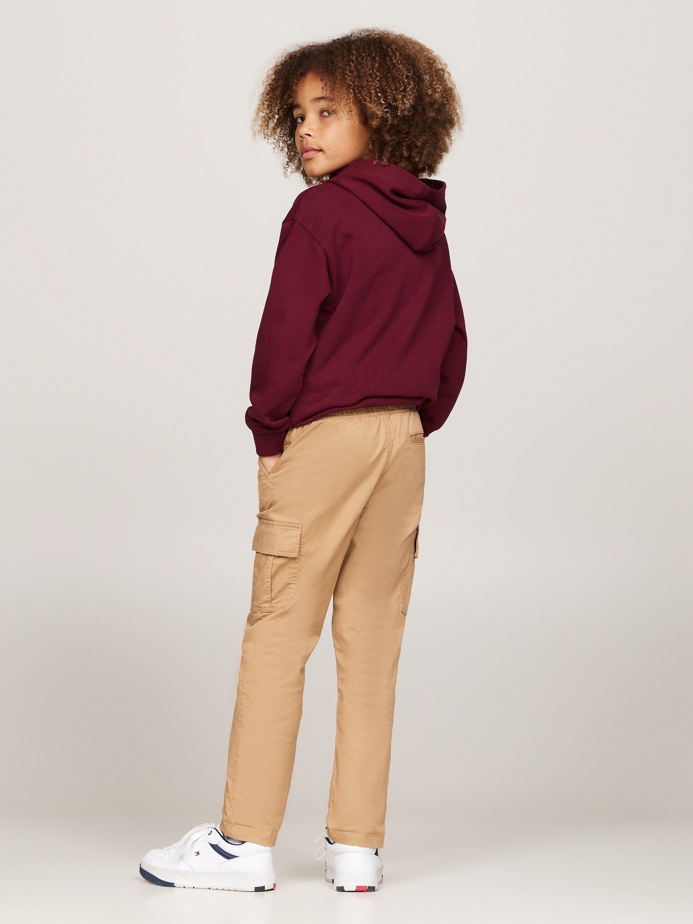 Tommy Hilfiger Cargobroek CARGO PULL ON COTTON PANTS met logo-badge in cargo-stijl