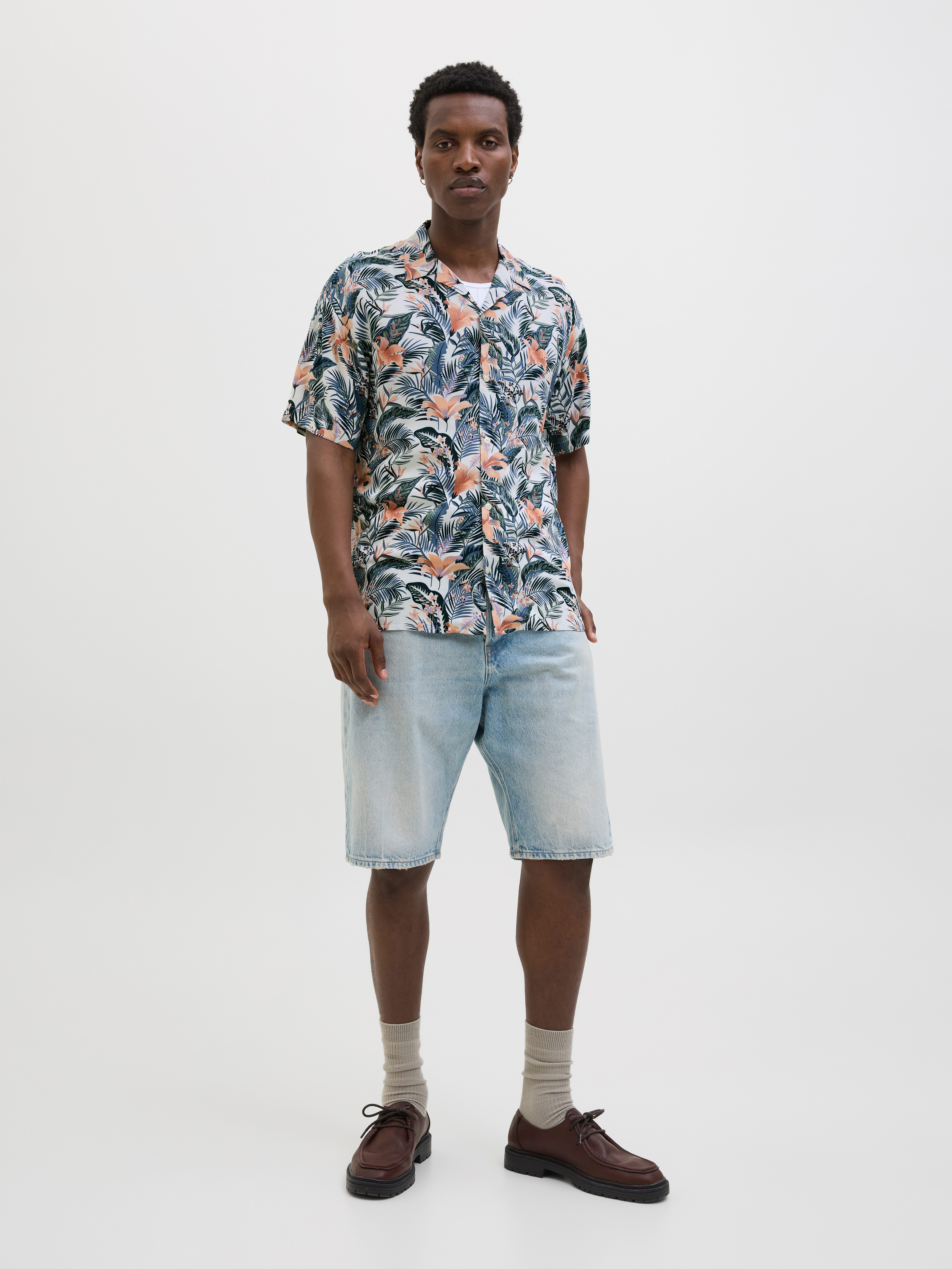 Jack & Jones Overhemd met korte mouwen JJEJEFF TROPICAL AOP RESORT SHIRT SS SN