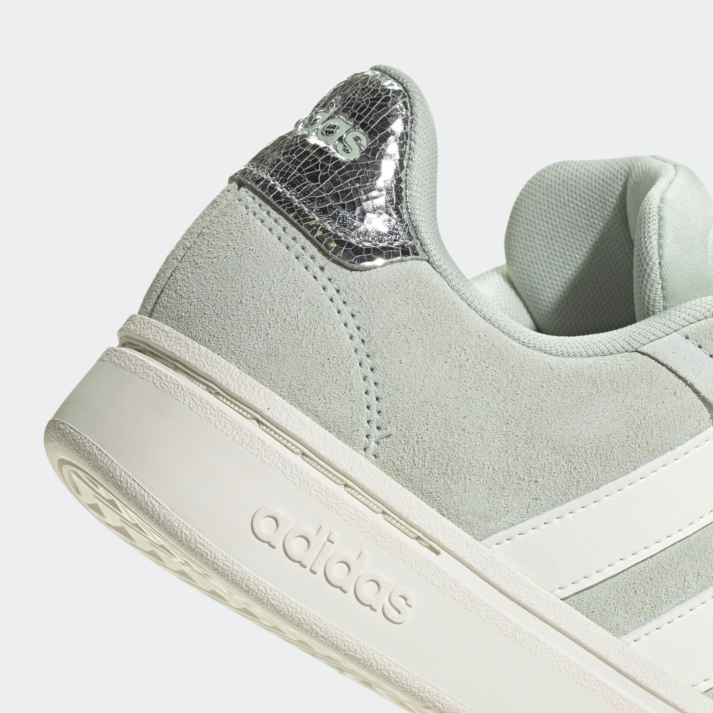 adidas Sportswear Sneakers GRAND COURT ALPHA 00S Design geïnspireerd door de adidas Campus 00