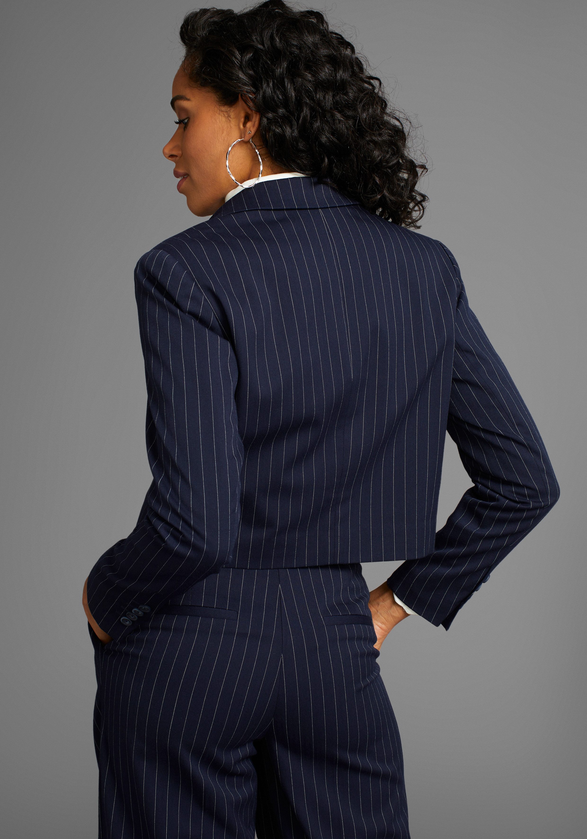 Laura Scott Korte blazer met krijtstrepen
