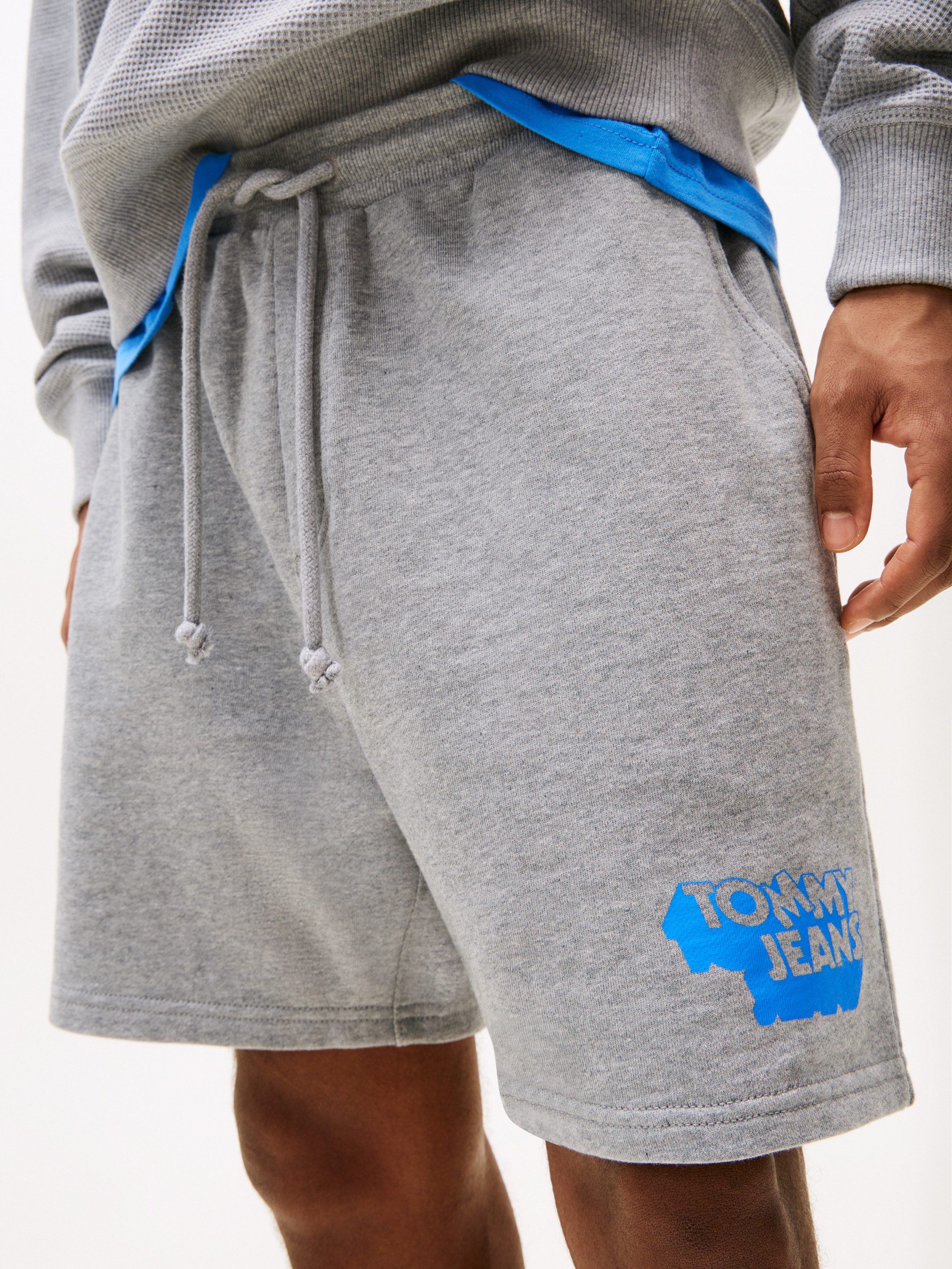TOMMY JEANS Sweatshort TJM RLX STACK LOGO SWEATSHRT EXT