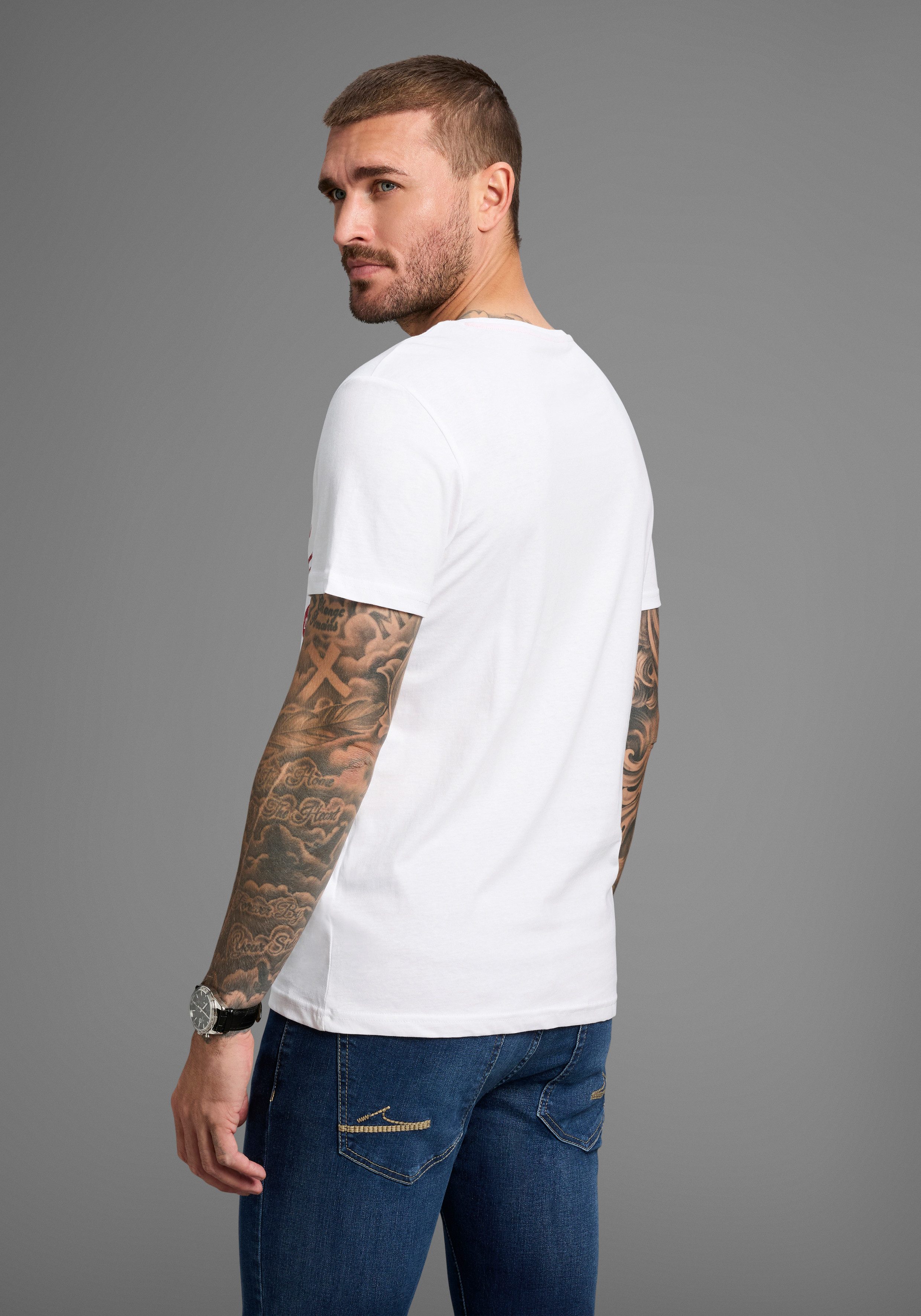 AJC T-shirt Korte mouwen, smalle pasvorm, in vintage-ontwerp