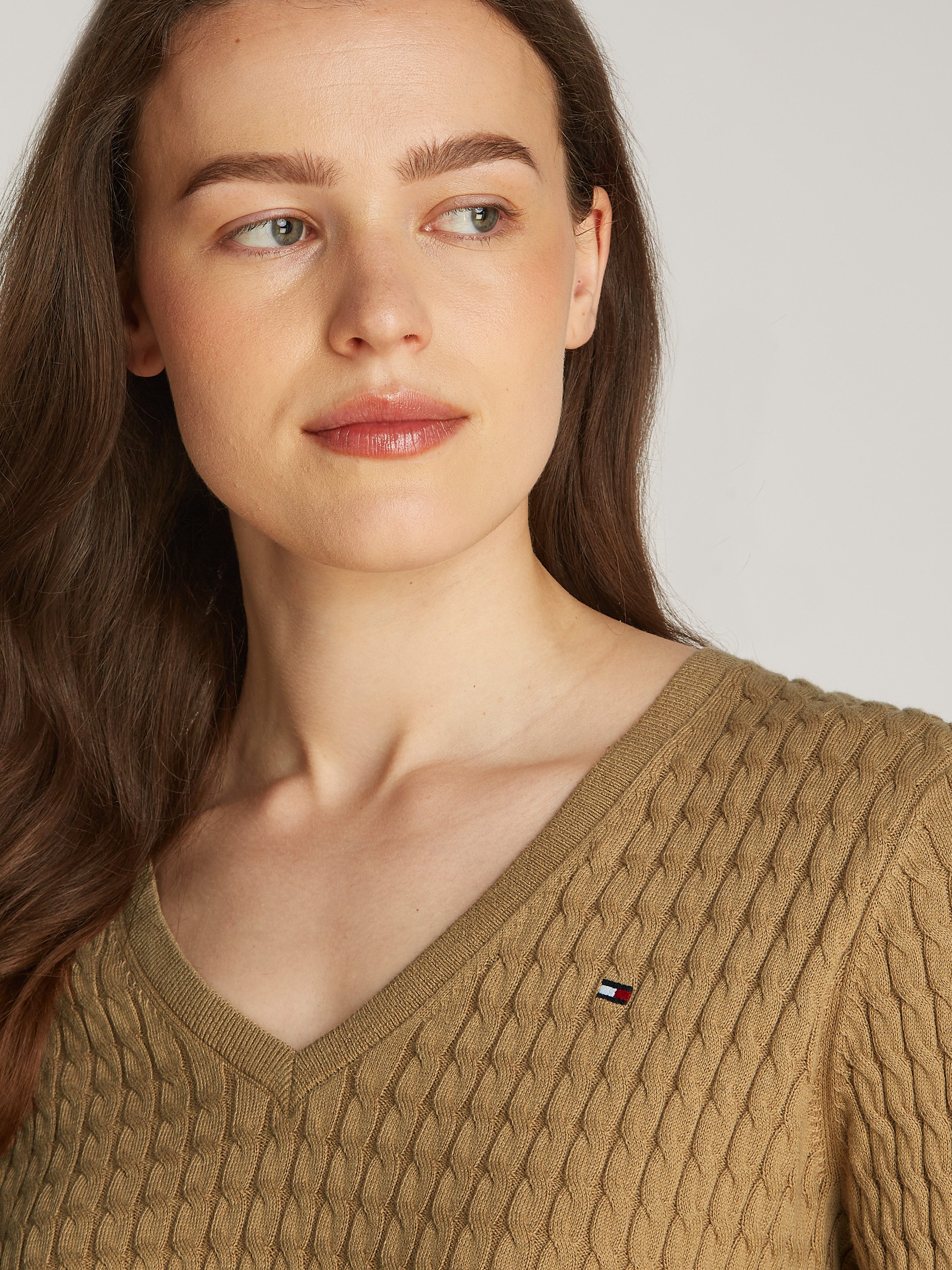 Tommy Hilfiger Trui met V-hals CO CABLE V-NK LS SWT met kabelpatroon, logo-borduursel